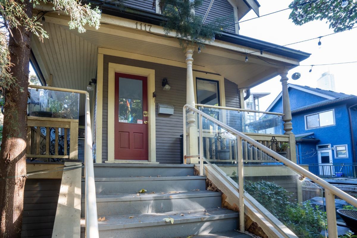 1117 Pendrell Street, Vancouver, BC V6E 1L3