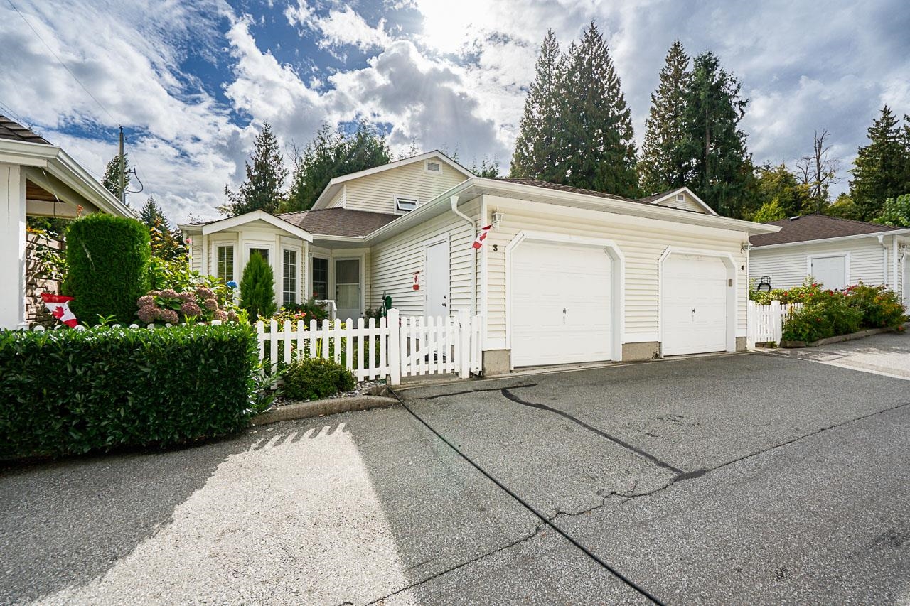 6537 138 Street #3, Surrey, BC V3W 0C9