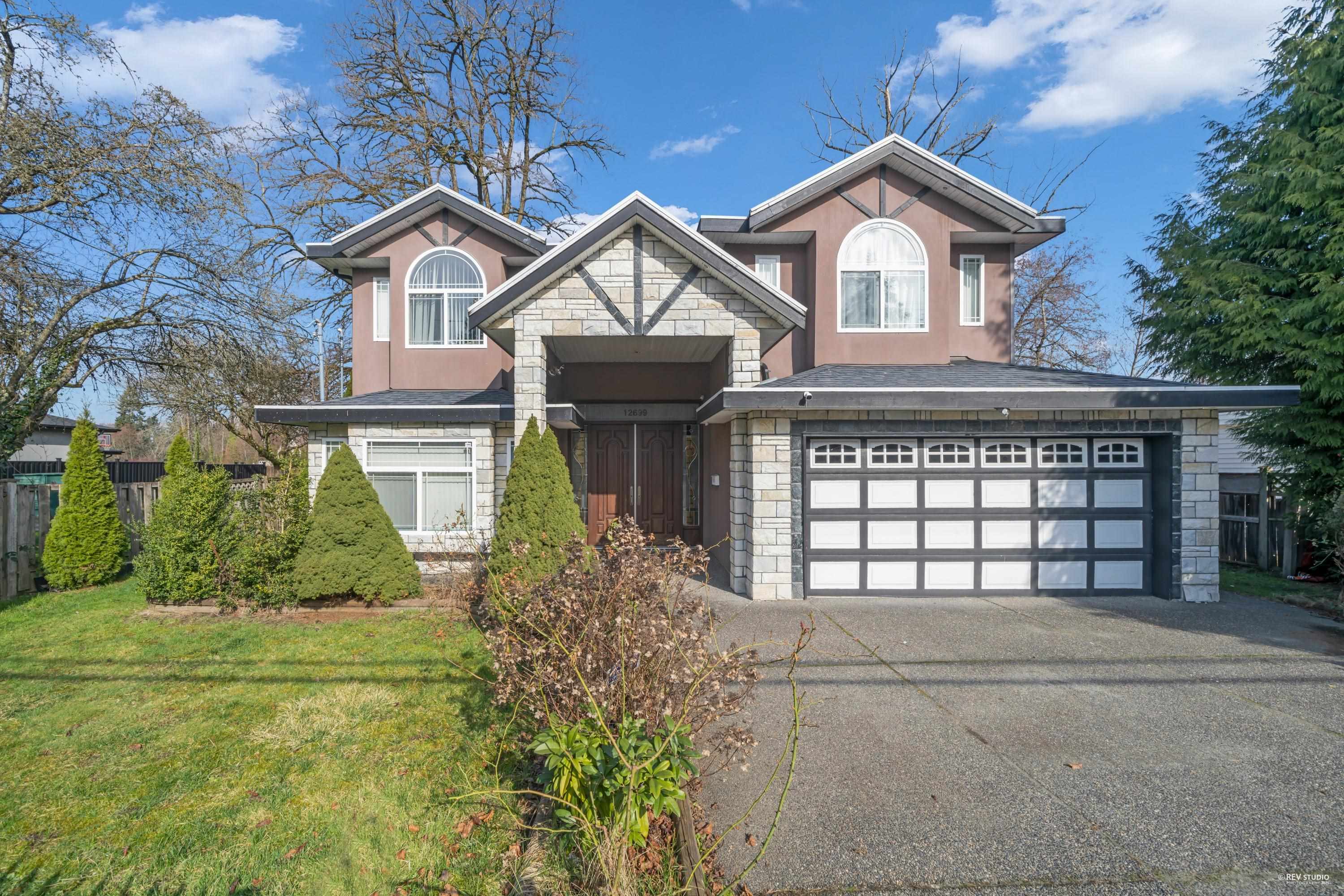 99 Avenue, Surrey, BC V3V 2P6