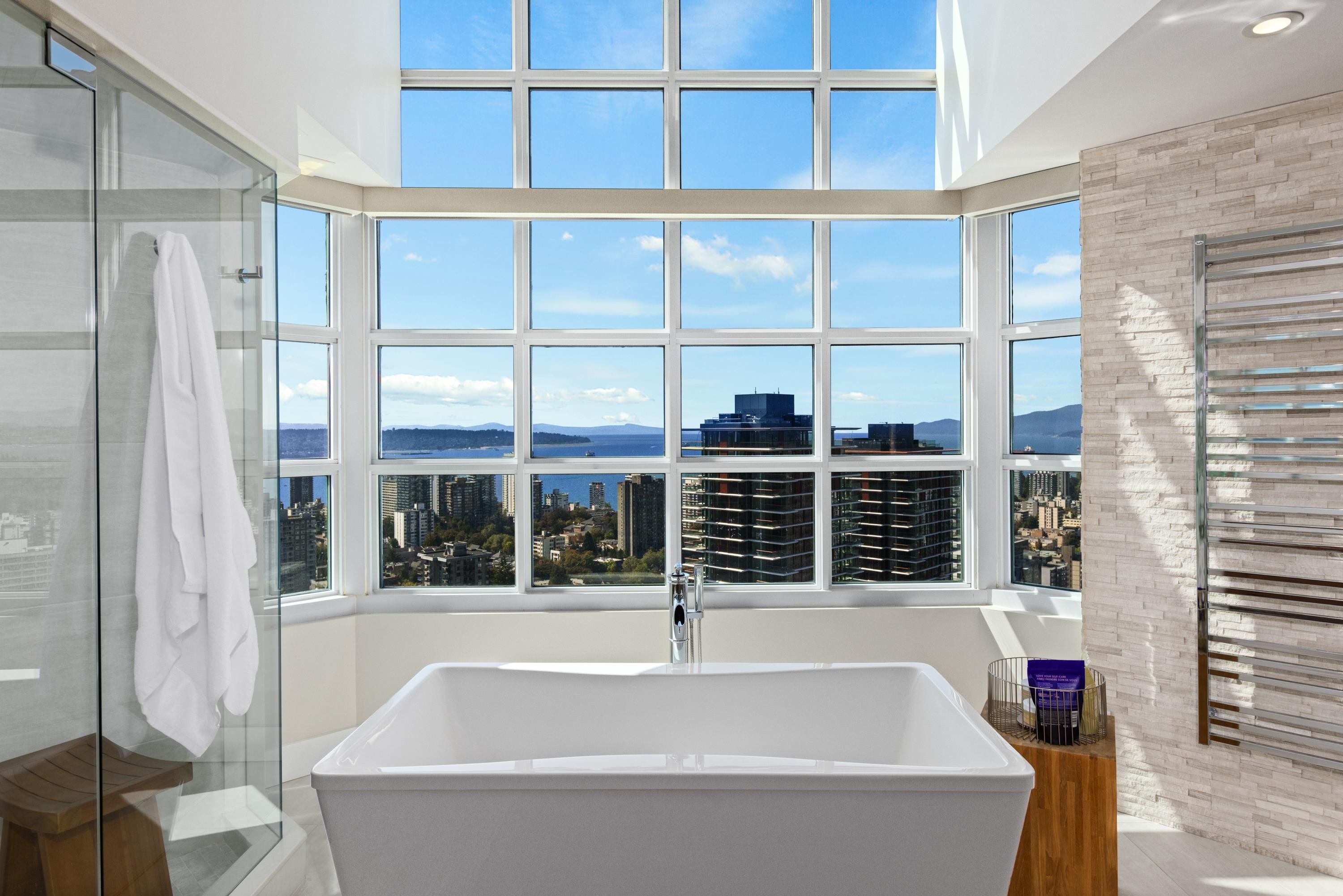 717 Jervis Street #3101, Vancouver, BC V6E 4L5