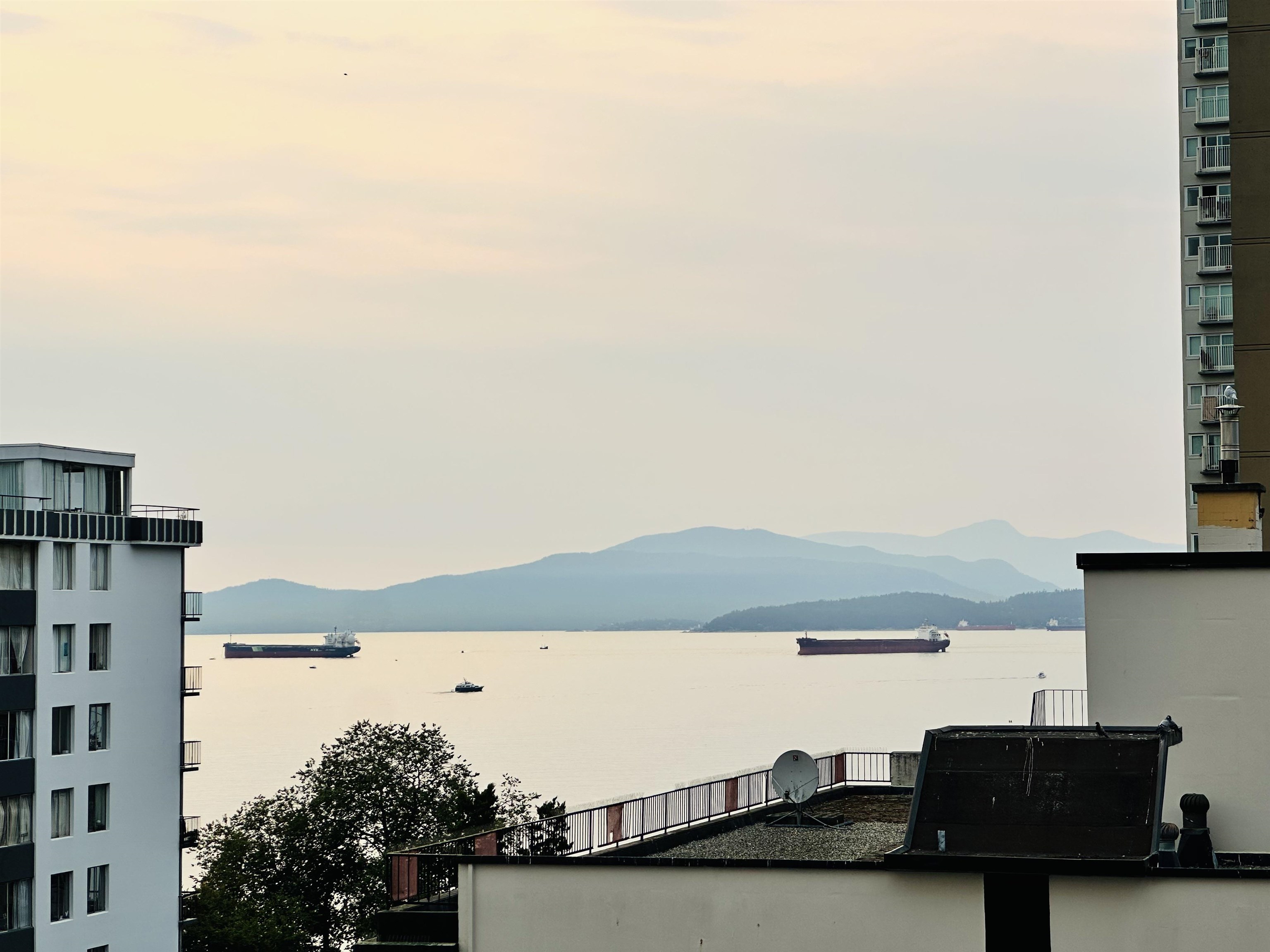 1251 Cardero Street #1002, Vancouver, BC V6G 2H9