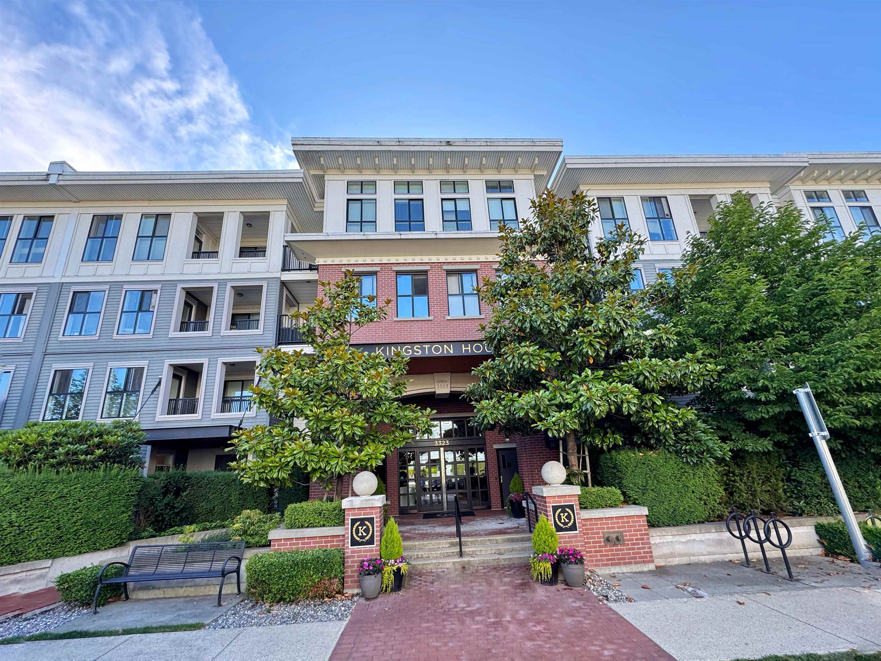 3323 151 Street #405, Surrey, BC V3Z 0L3