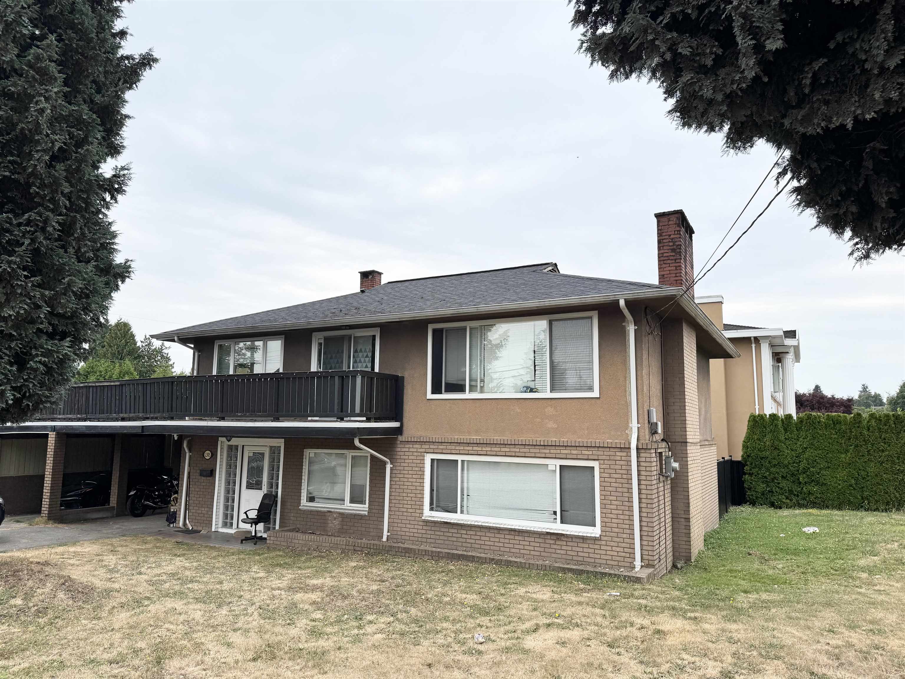 1305 Kensington Avenue, Burnaby, BC V5B 4C2