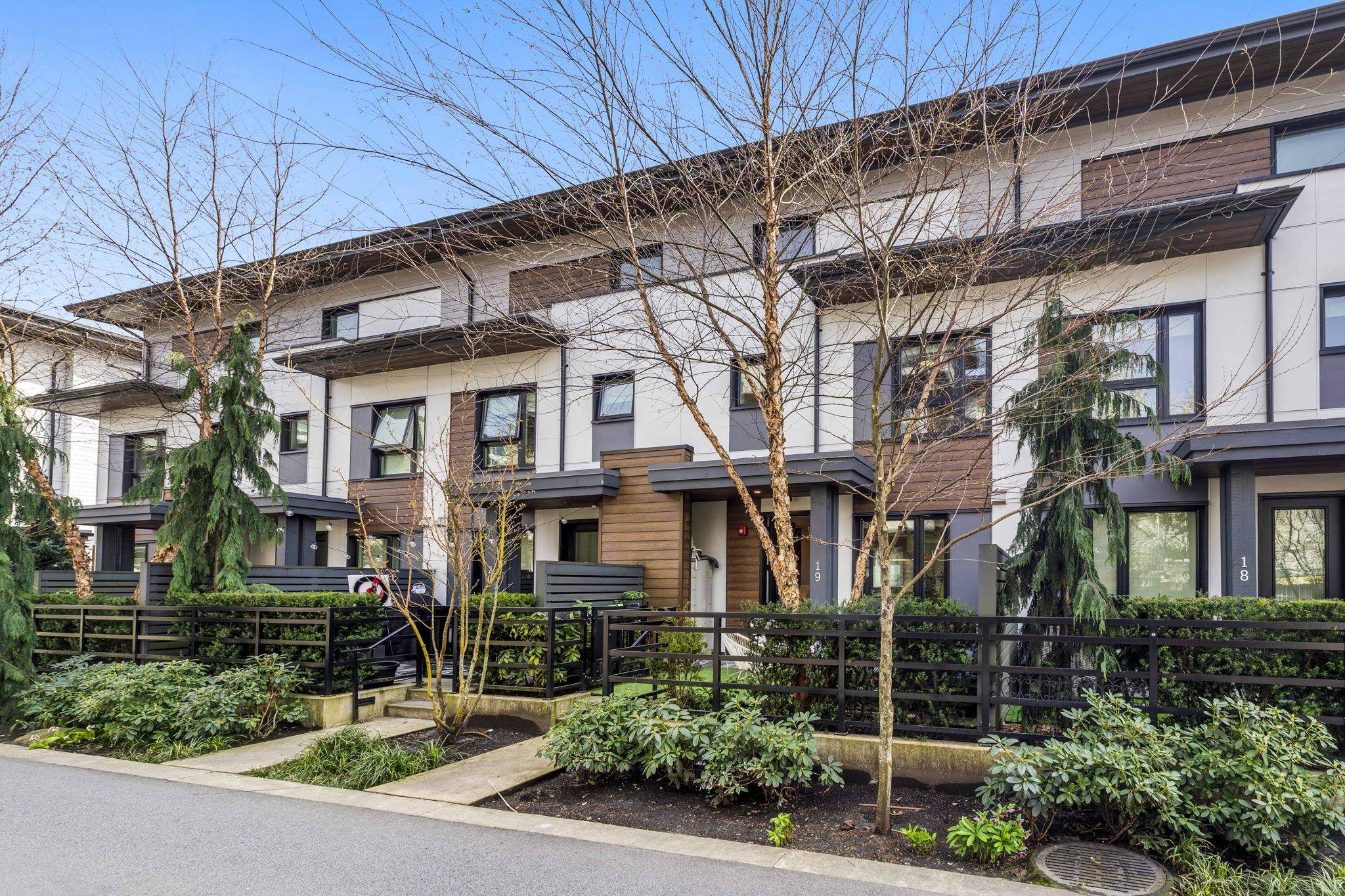 528 East 2nd Street #19, North Vancouver, BC V7L 0G8