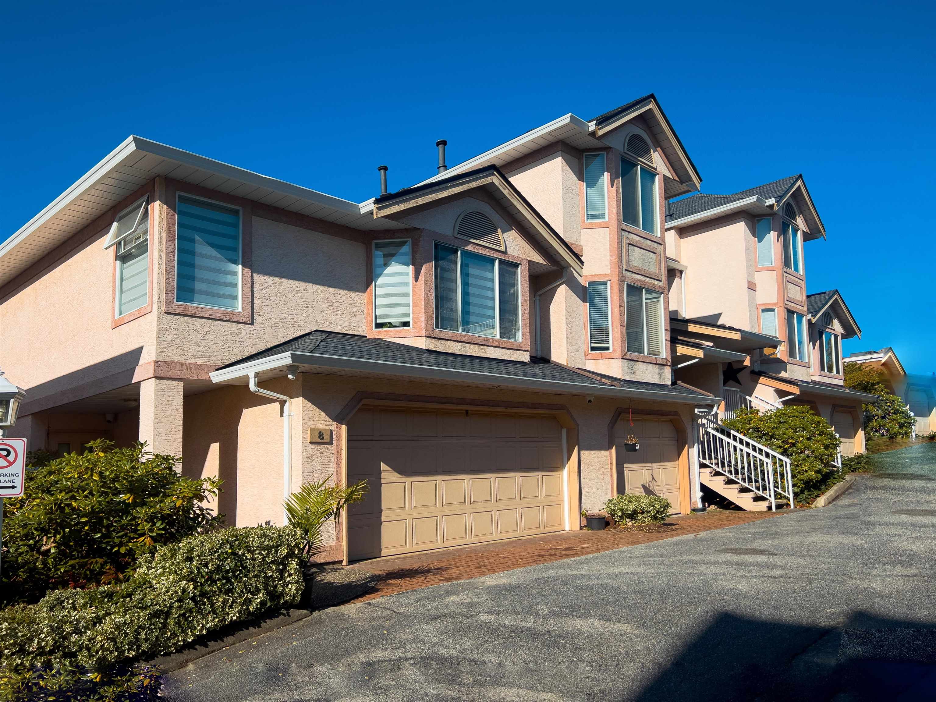 11952 64 Avenue #8, Delta, BC V4E 1C8