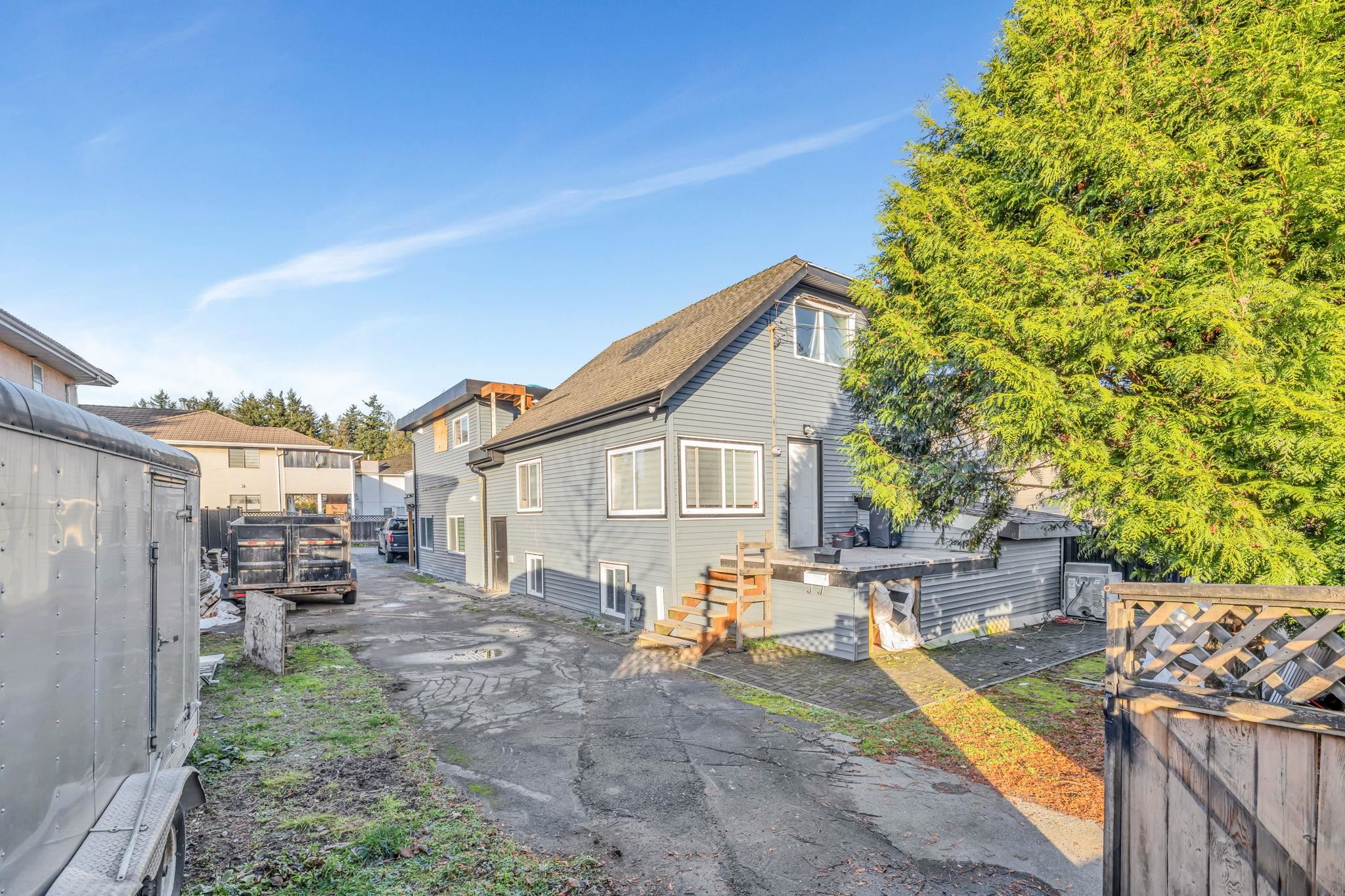 96 Avenue, Surrey, BC V3V 1Y2
