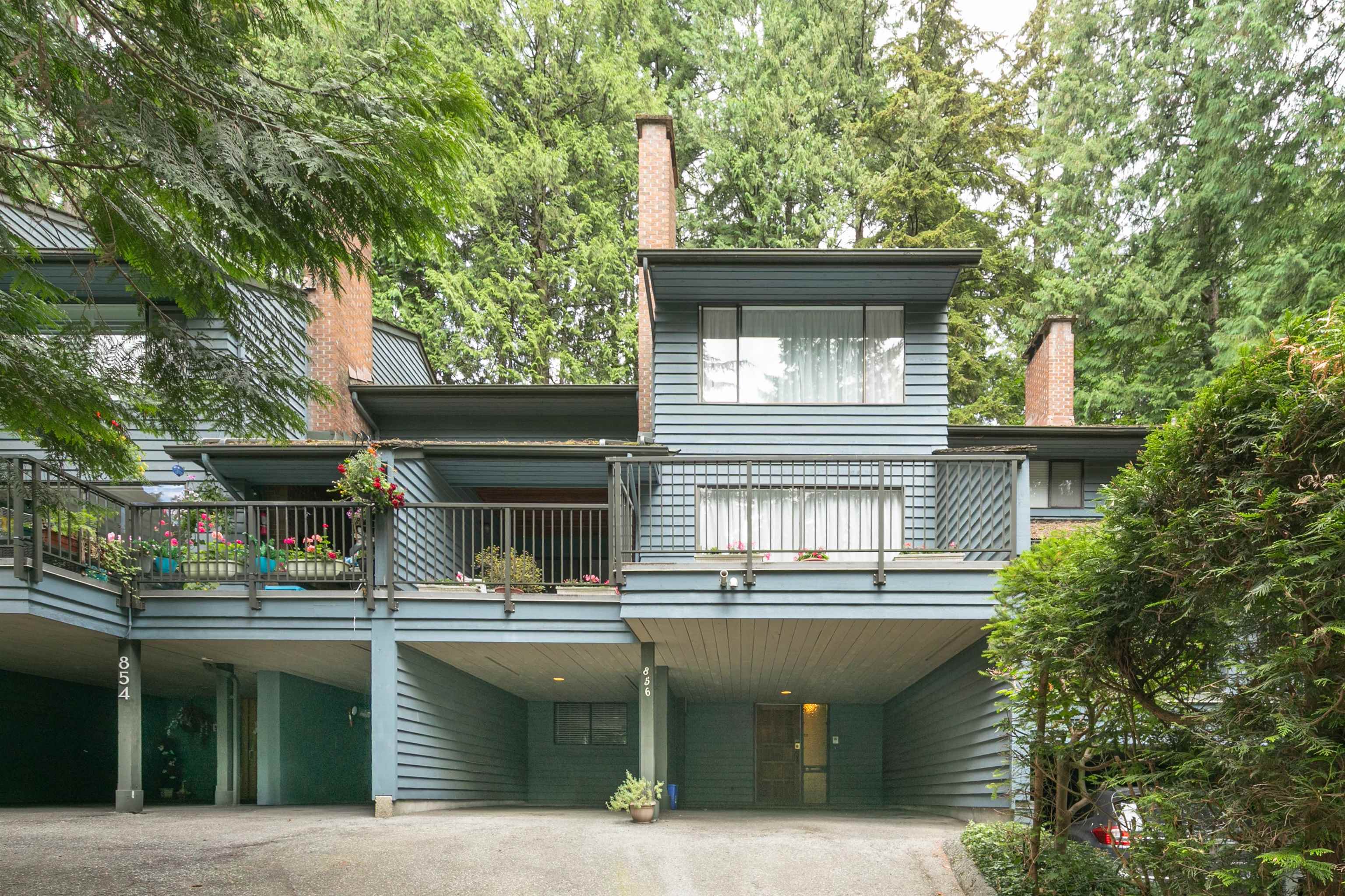 856 Frederick Road, North Vancouver, BC V7K 2Y3