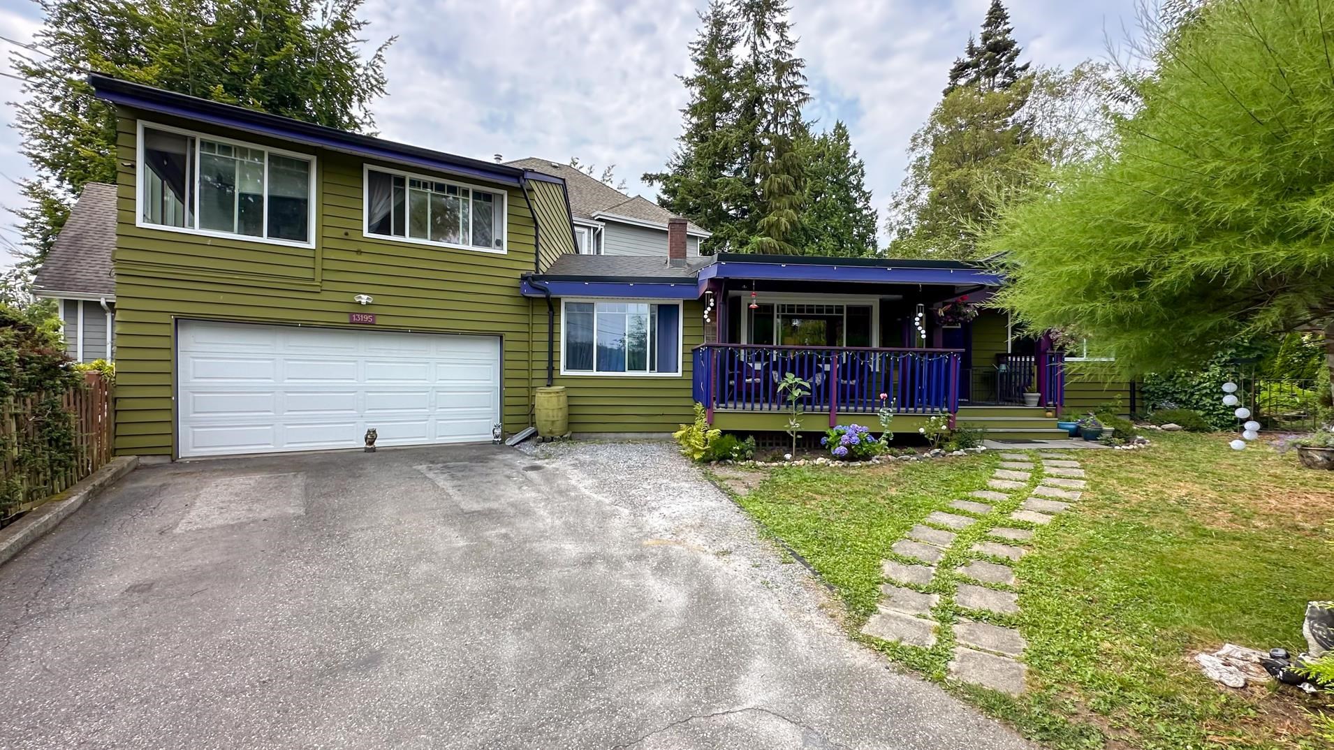 14 Avenue, Surrey, BC V4A 1G6