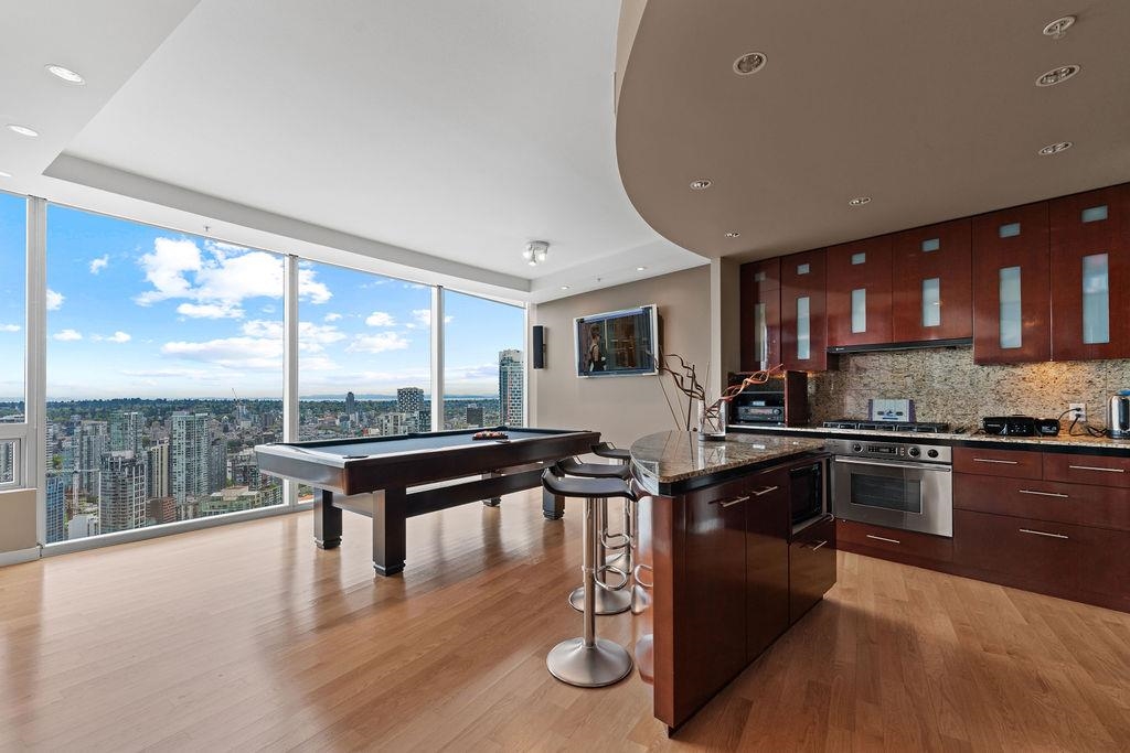 938 Nelson Street #4303, Vancouver, BC V6Z 3A7