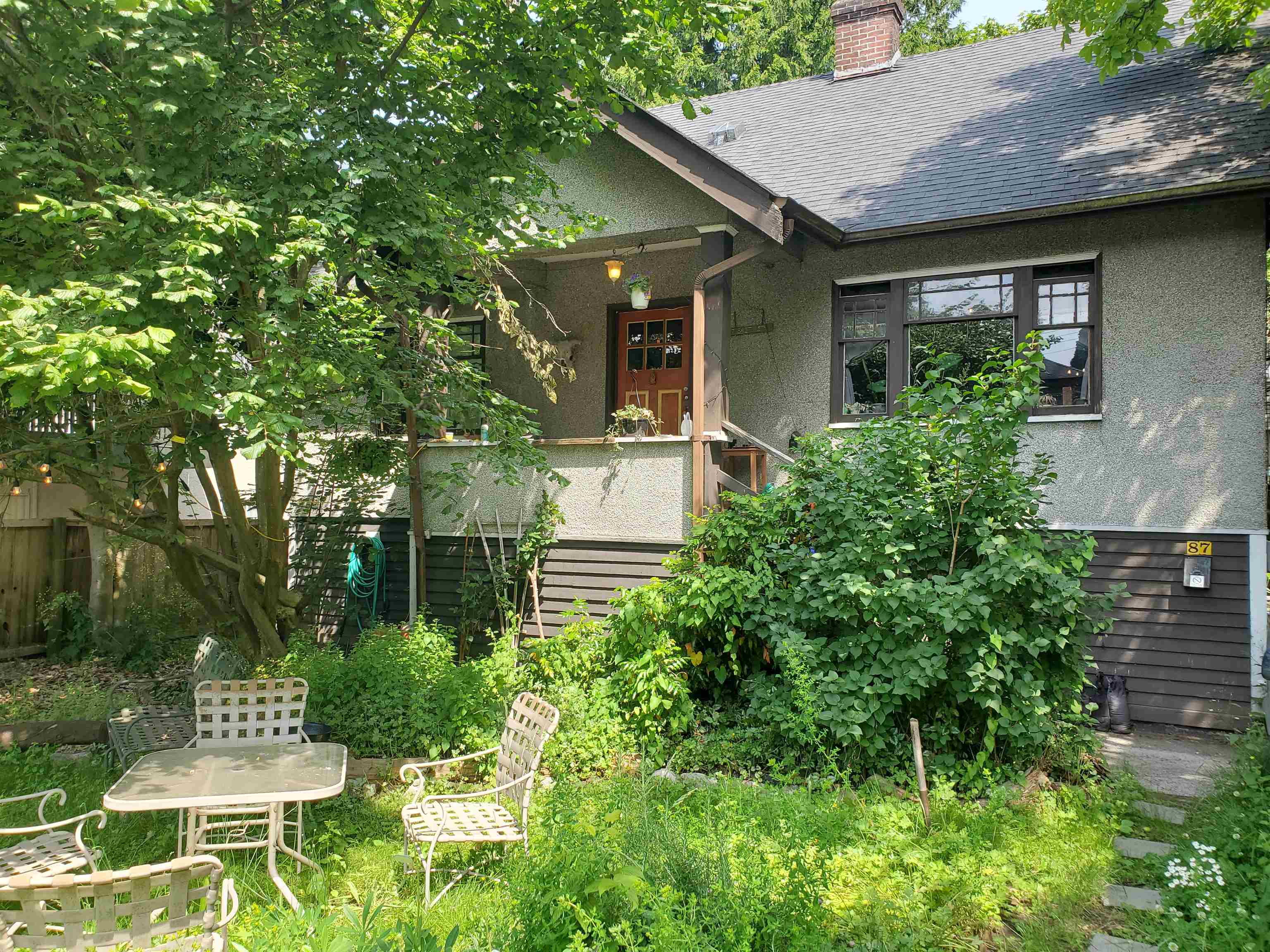 87 East 15th Avenue, Vancouver, BC V5T 2P5