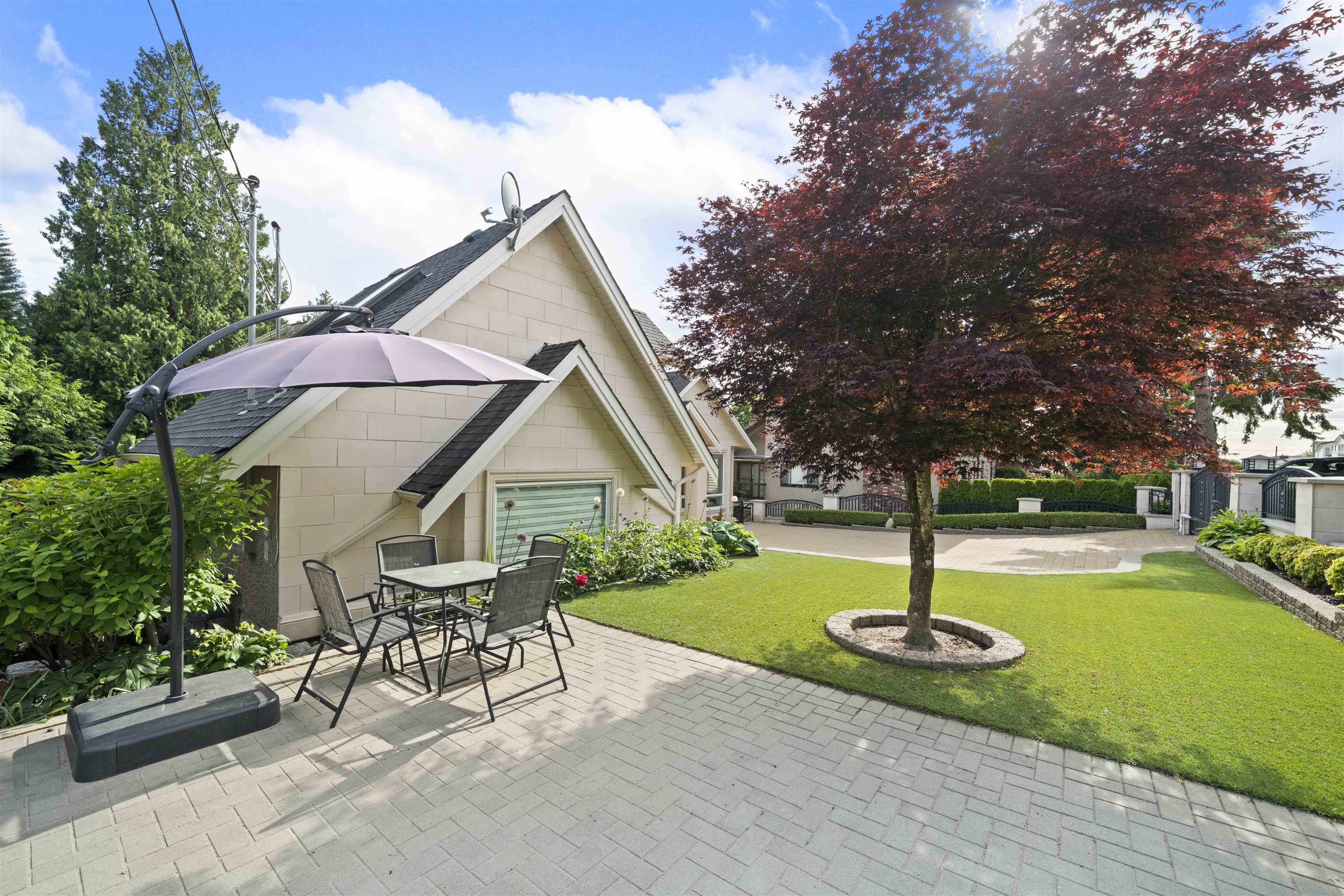 7638 Aubrey Street, Burnaby, BC V5A 1K7