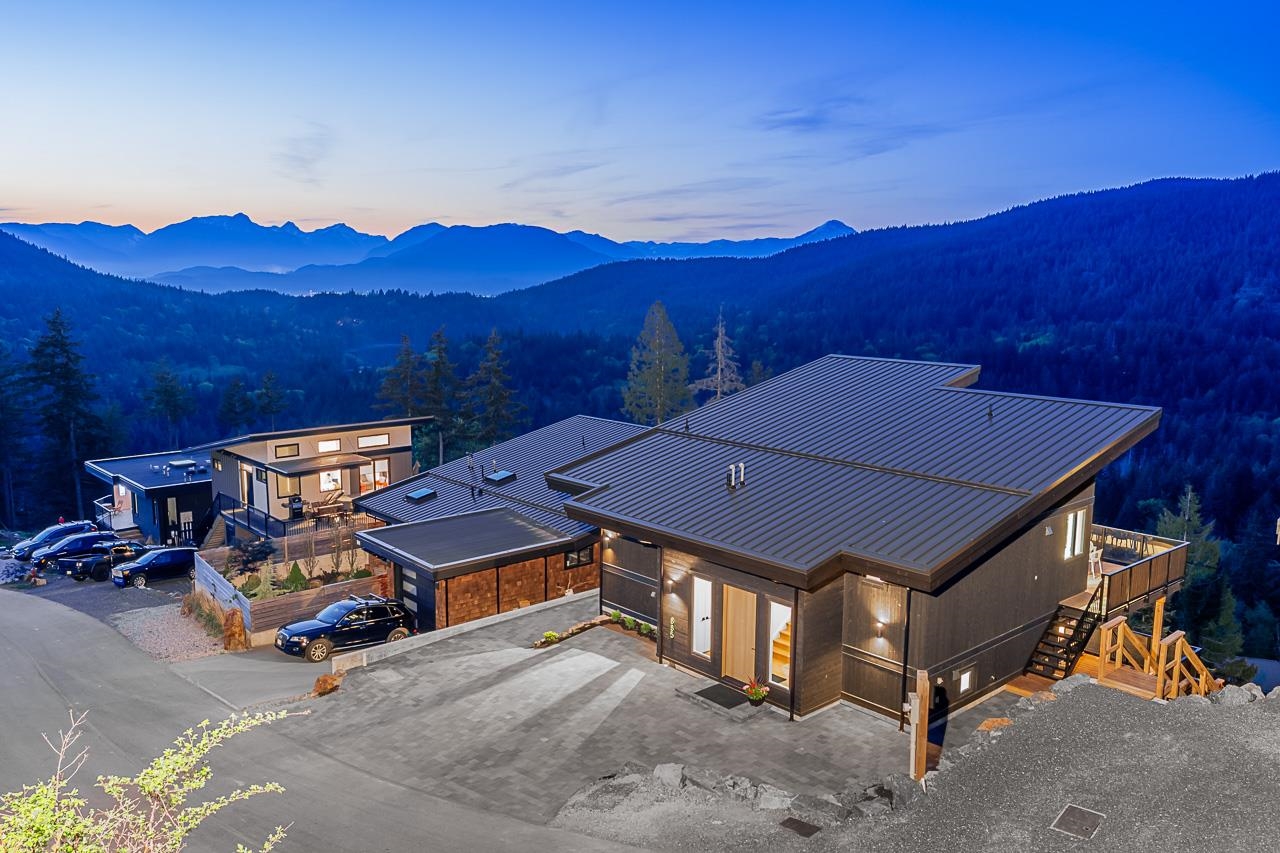 885 Rivendell Drive, Bowen Island, BC V0N 1G0