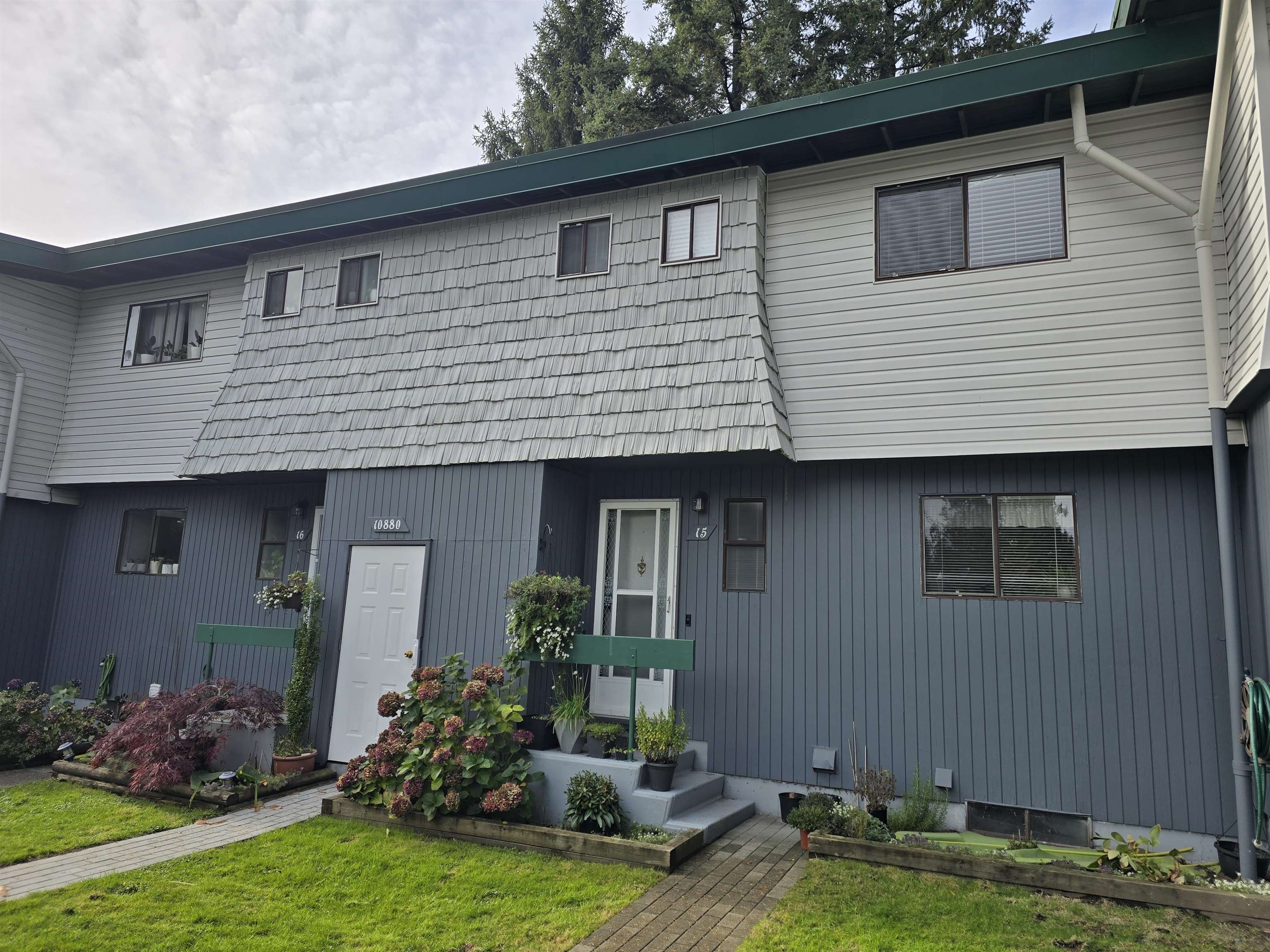 10880 152 Street #15, Surrey, BC V3R 4H4