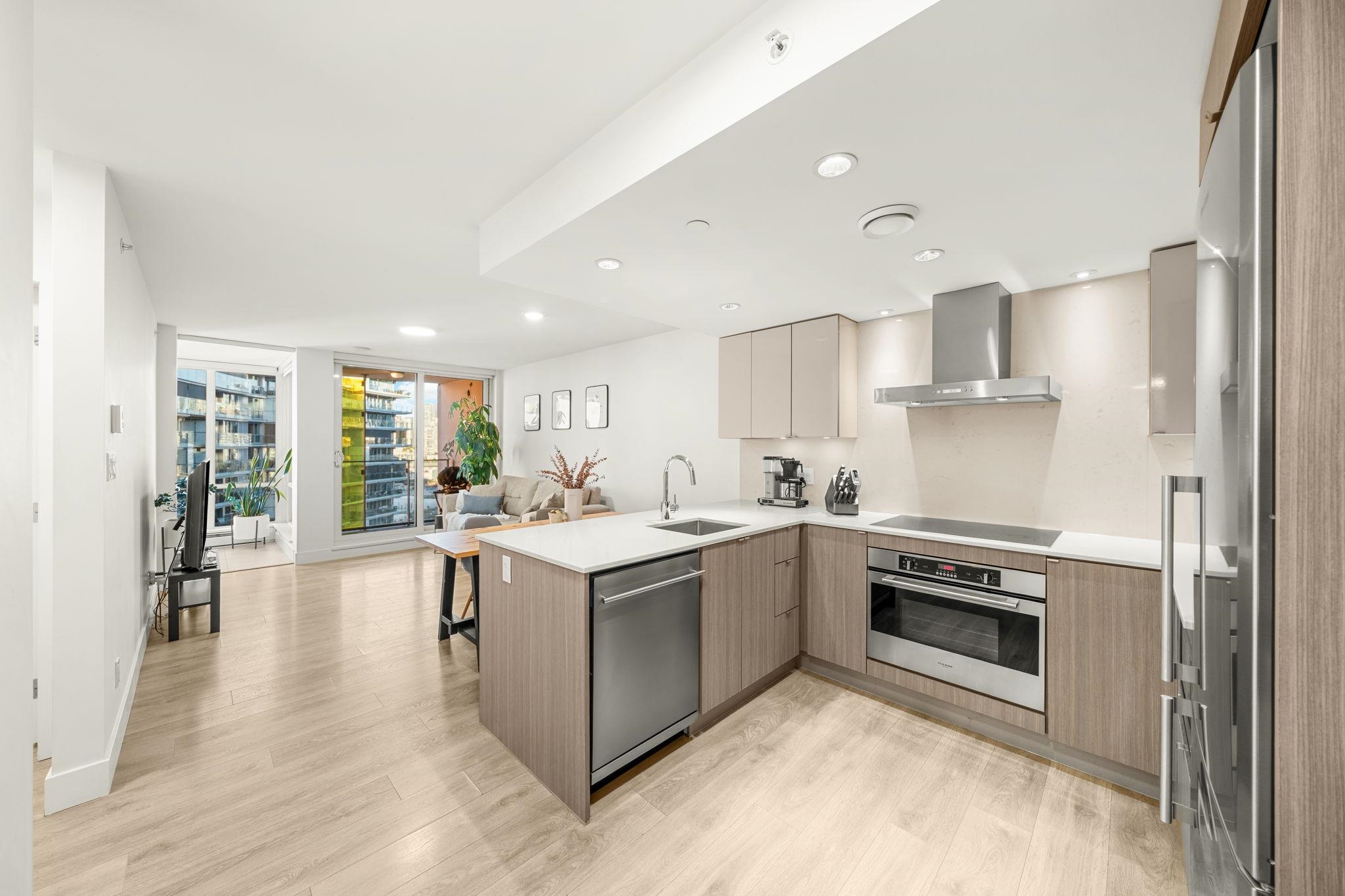 1788 Columbia Street #1201, Vancouver, BC V5Y 0L7