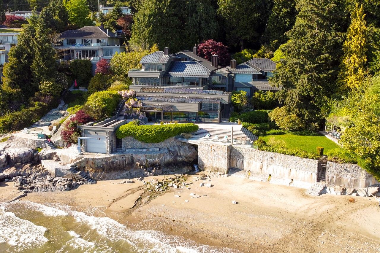 4036 Marine Drive, West Vancouver, BC V7V 1N6