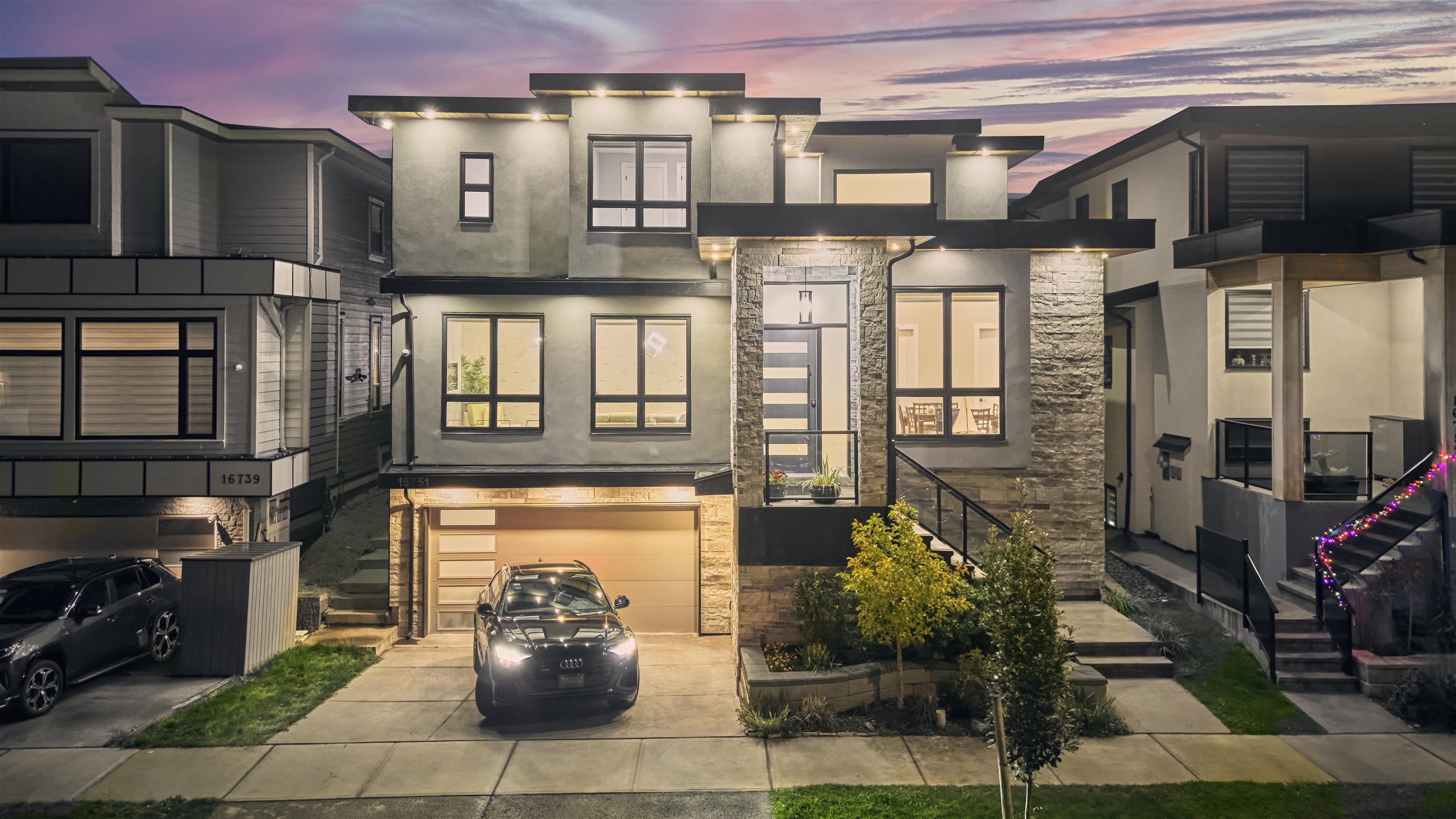 18b Avenue, Surrey, BC V3Z 9X5