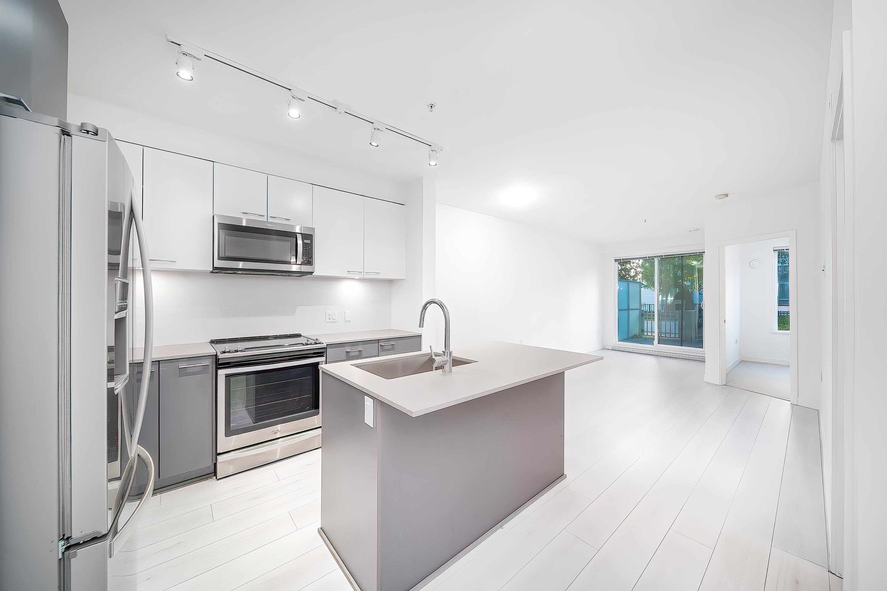 13963 105 Boulevard #121, Surrey, BC V3T 0M9