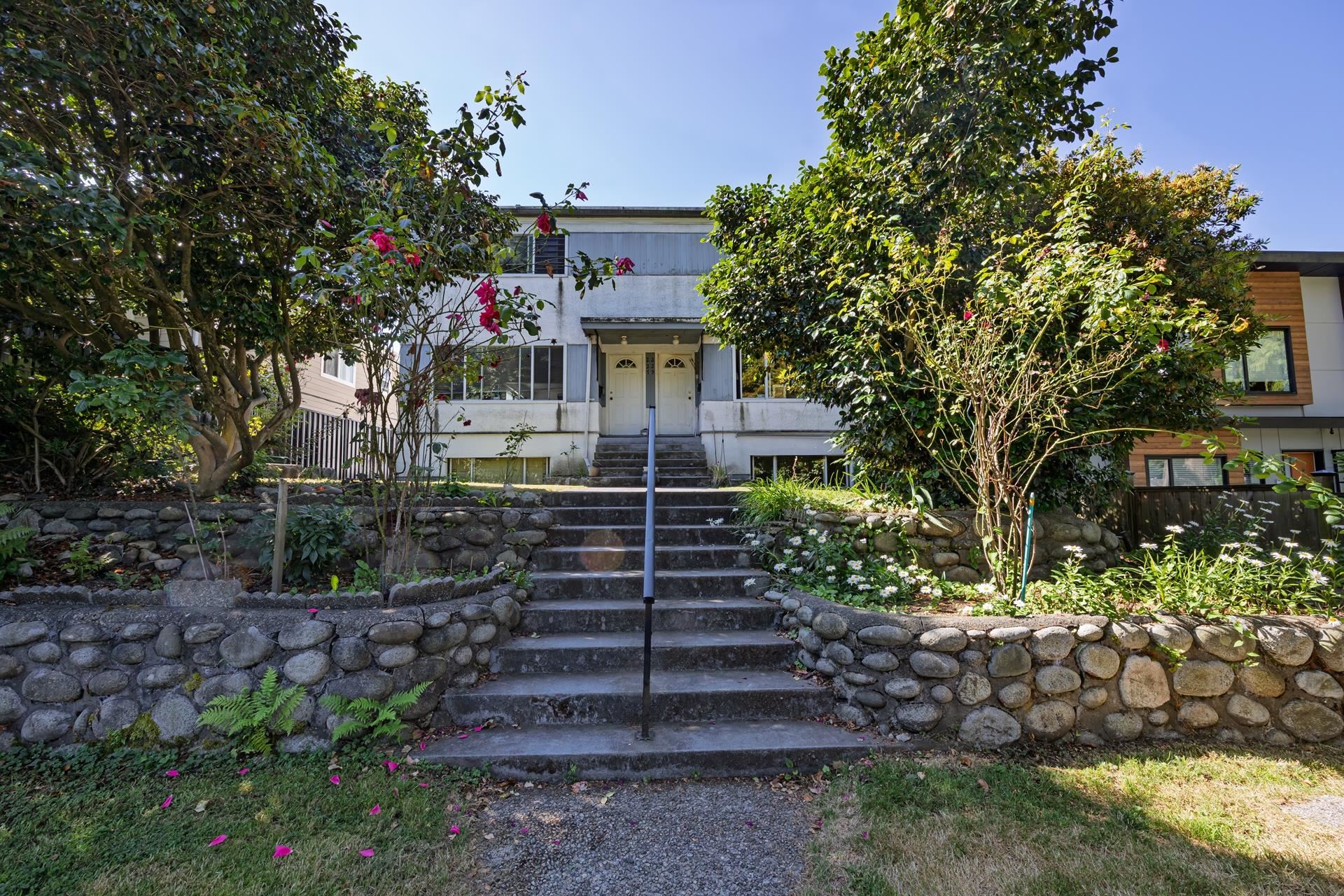 229 West 19th Avenue #227, North Vancouver, BC V7M 1X6