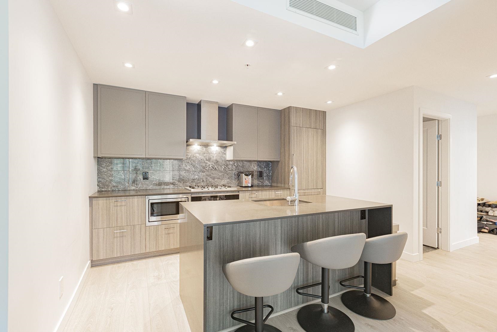 2288 Alpha Avenue #1004, Burnaby, BC V5C 0L9