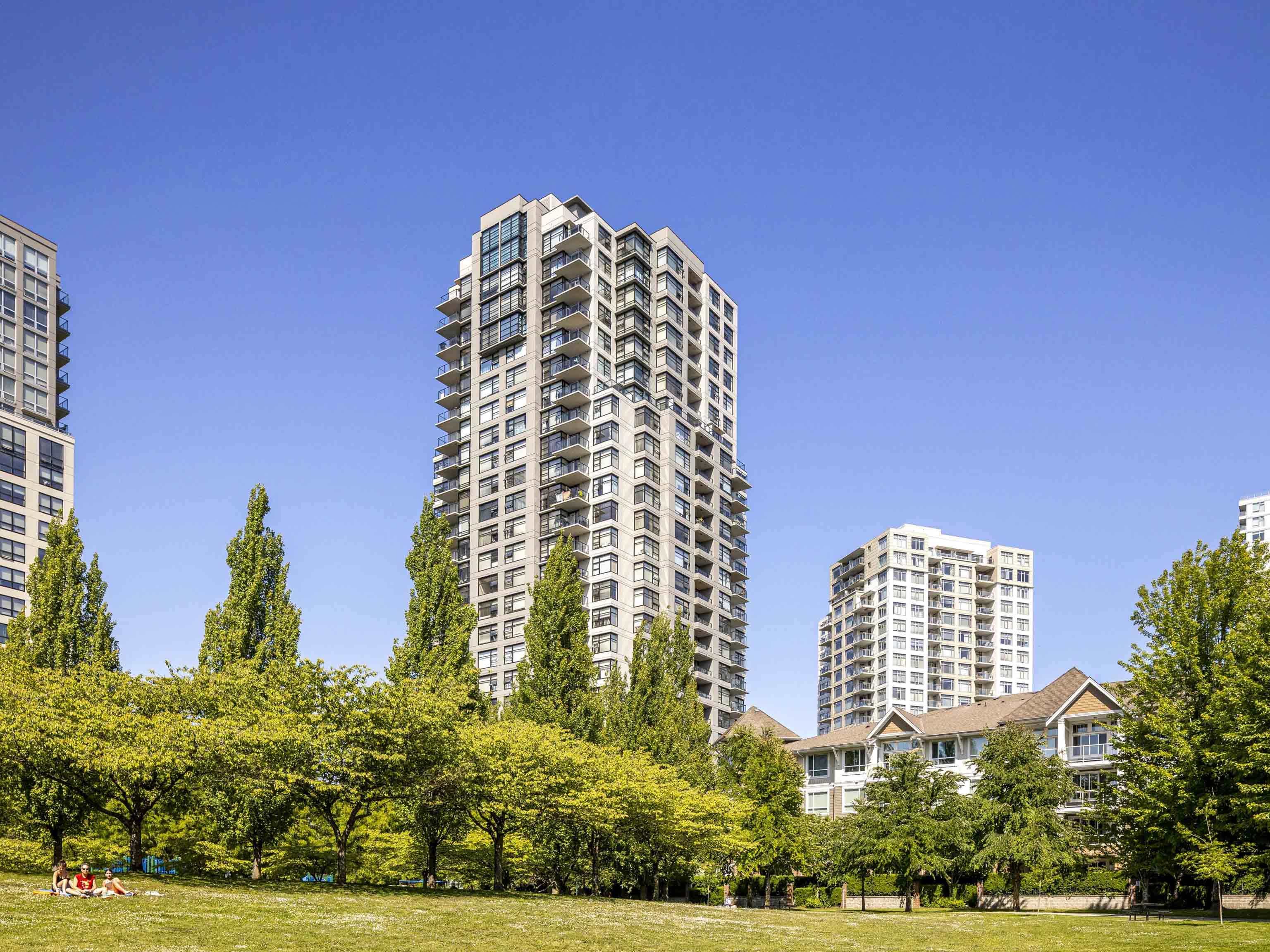 5380 Oben Street #809, Vancouver, BC V5R 6H7