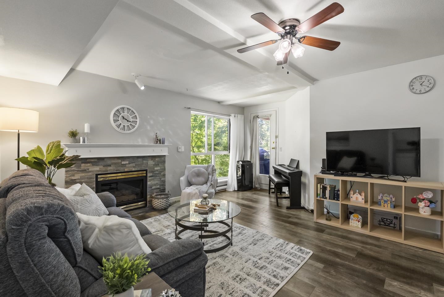 14980 101a Avenue #202, Surrey, BC V3R 0T1