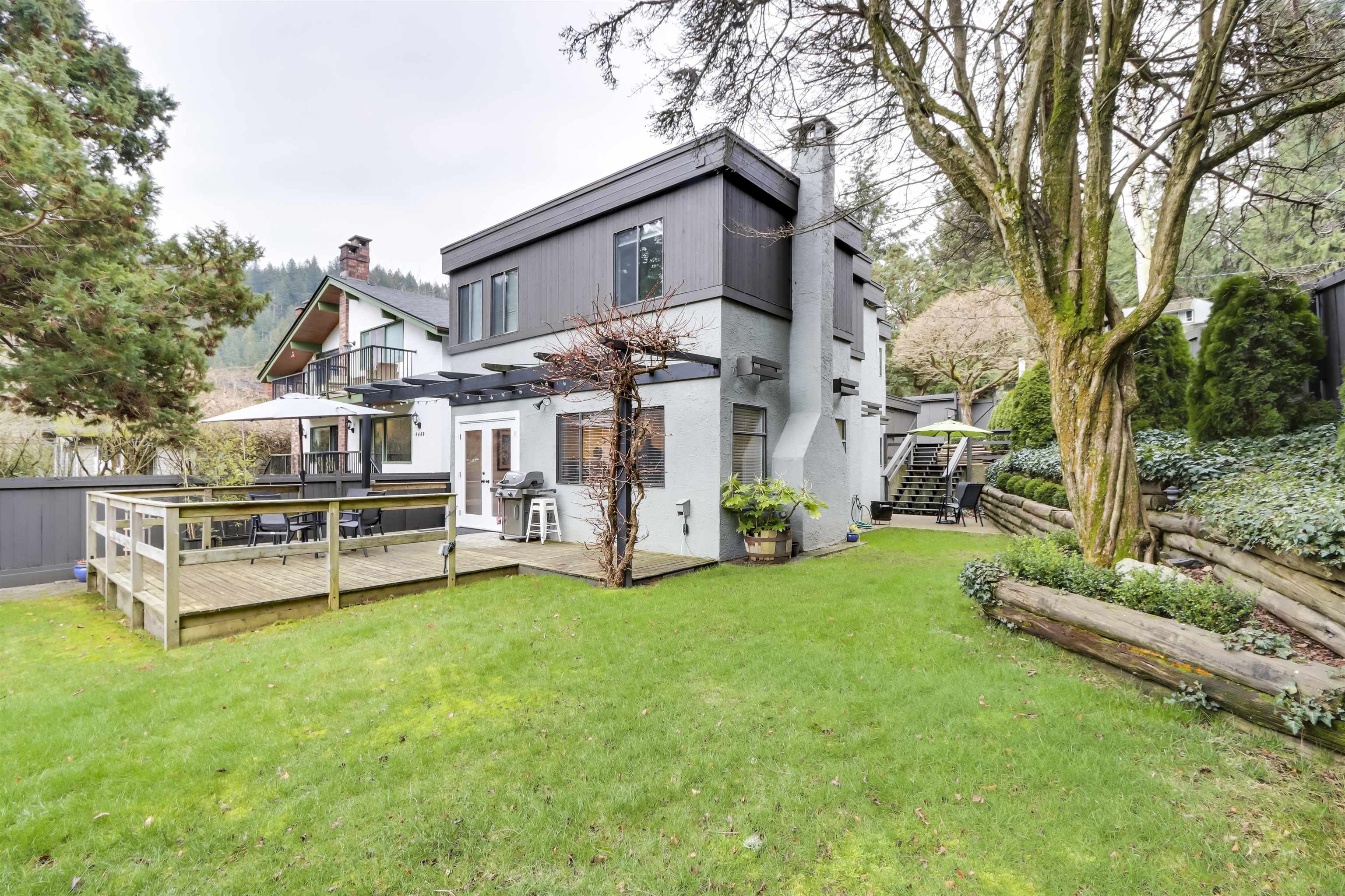 6590 Nelson Avenue, West Vancouver, BC V7W 2A9