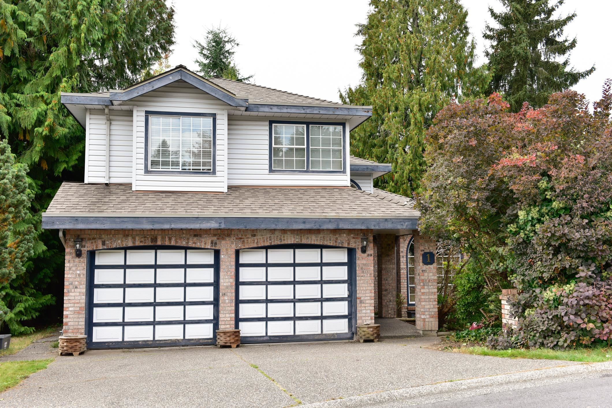 1 Buckhorn Place, Port Moody, BC V3H 4M2
