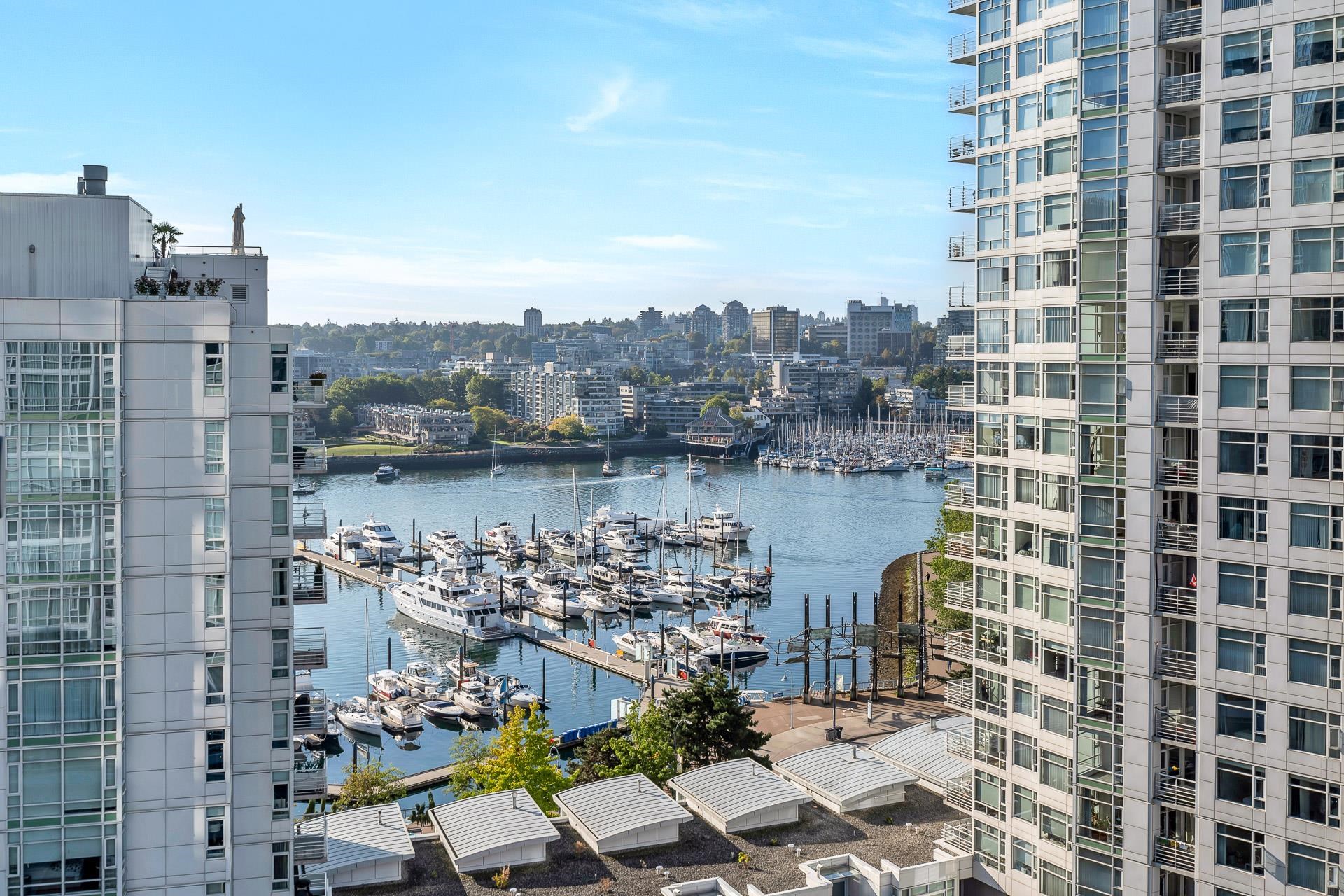 198 Aquarius Mews #1608, Vancouver, BC V6Z 2Y4