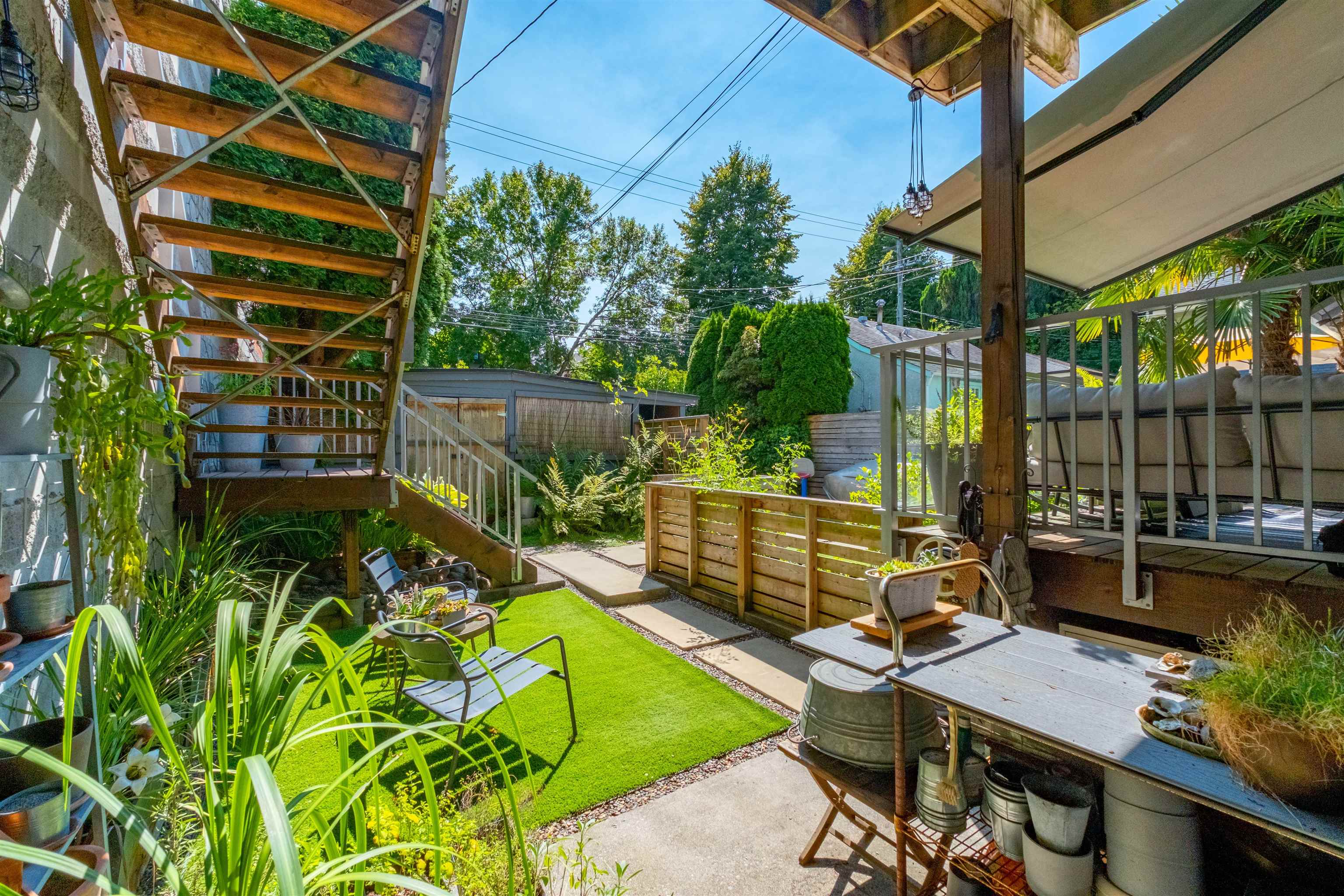 3645 West 17th Avenue, Vancouver, BC V6S 1A3