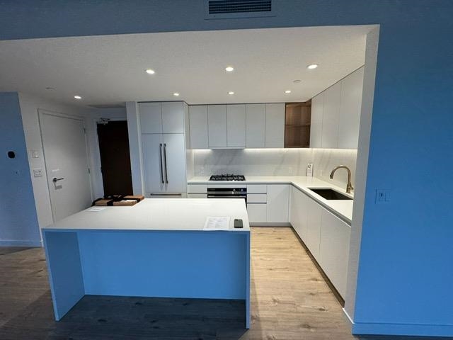 720 Farrow St #4007, Coquitlam, BC V3J 0P3