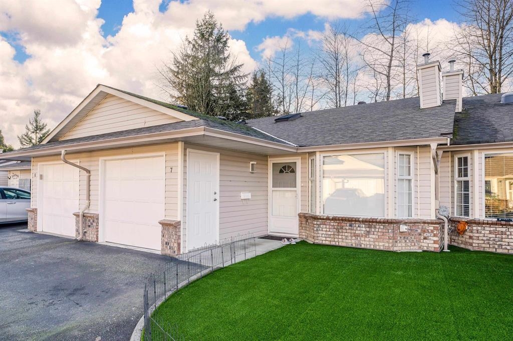 12049 217 Street #7, Maple Ridge, BC V2X 0M8