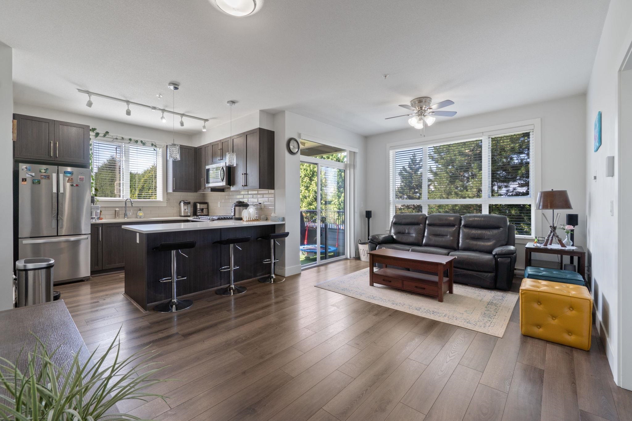 2960 151 Street #212, Surrey, BC V4P 0G3