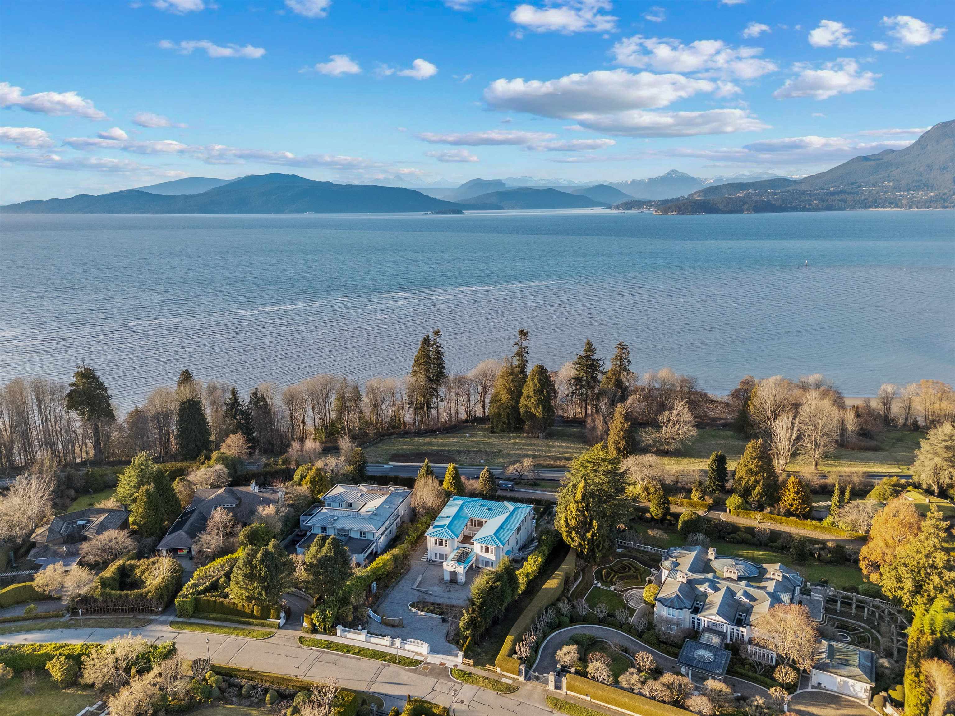 5747 Newton Wynd, Vancouver, BC V6T 1H6