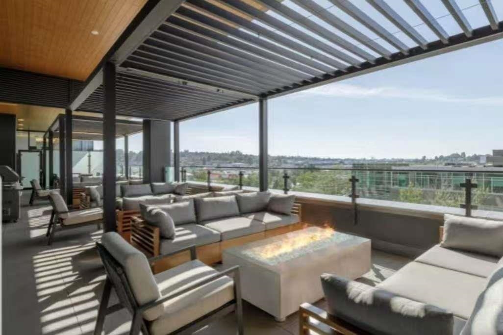 2186 Gilmore Avenue #4402, Burnaby, BC V5C 0N7
