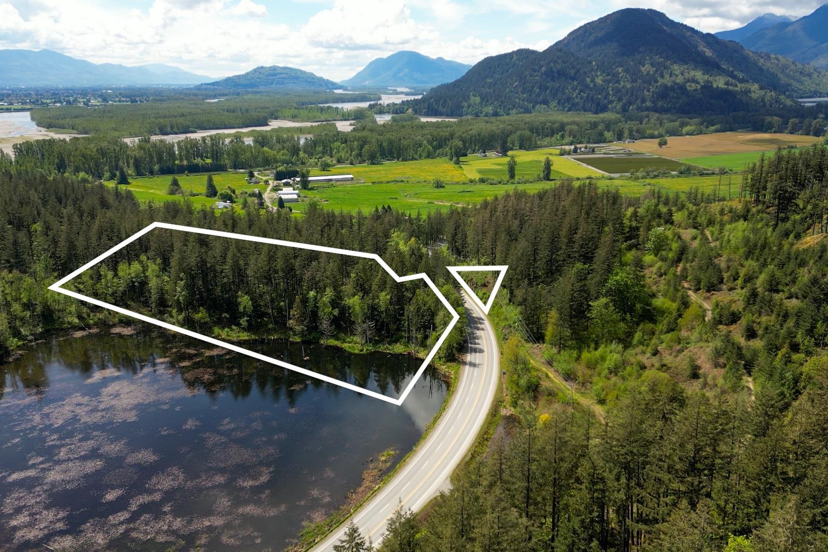 1724 Lougheed Hwy, Kent, BC V0M 1A1
