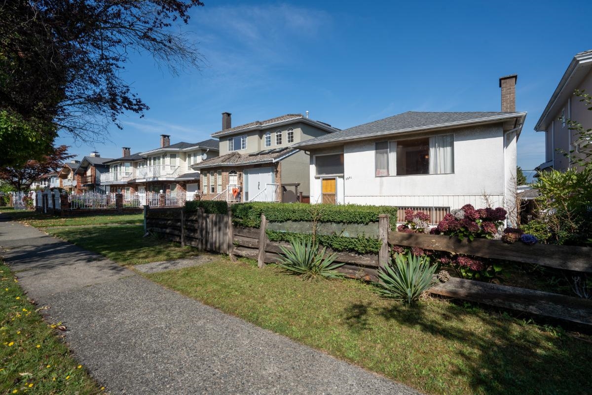 3391 East 25th Avenue, Vancouver, BC V5R 1J7