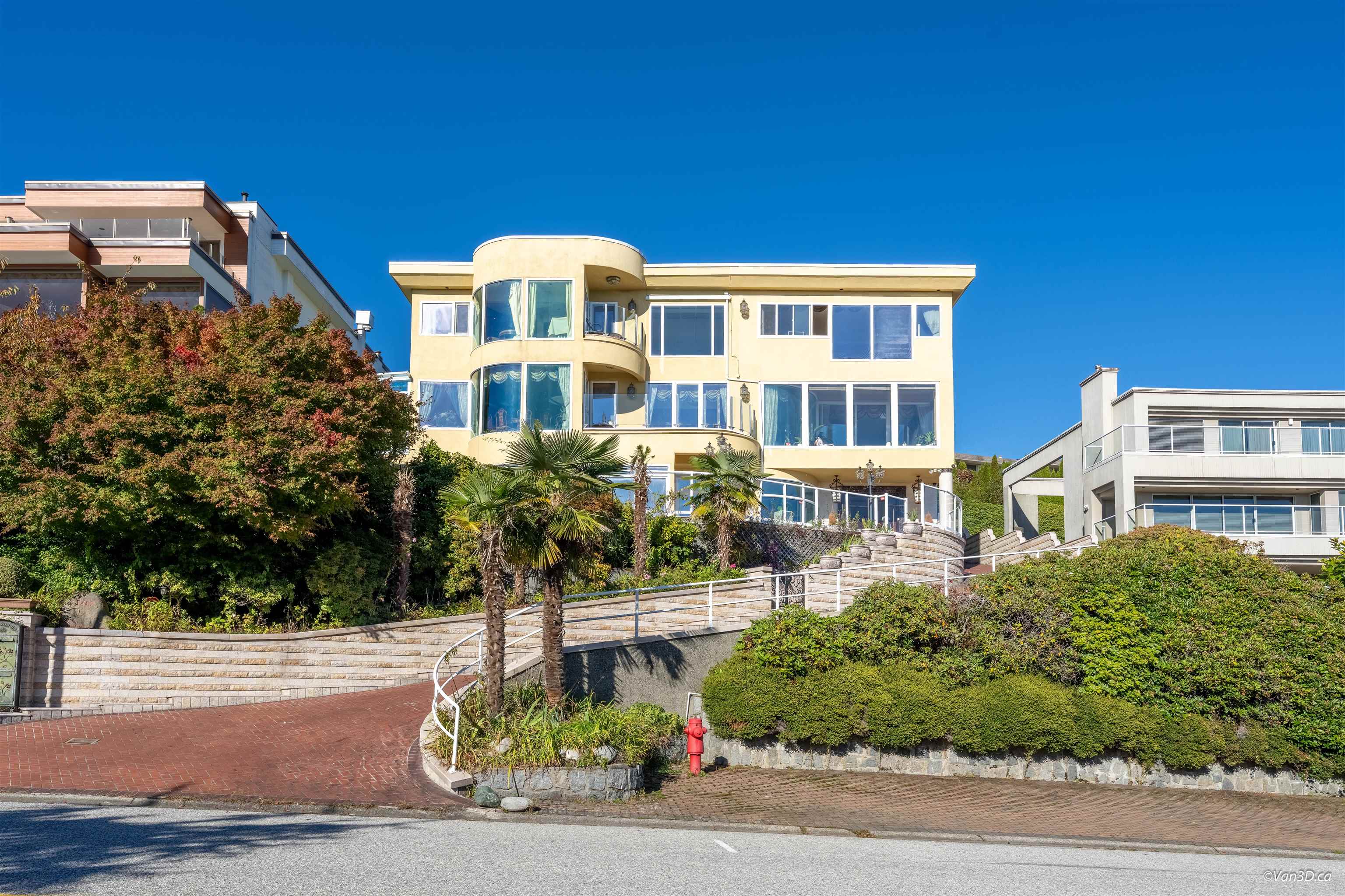 1419 Chippendale Road, West Vancouver, BC V7S 2N7