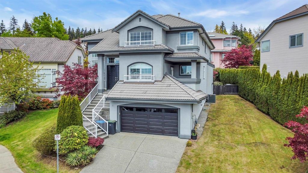10 Cedarwood Court, Port Moody, BC V3H 4W2