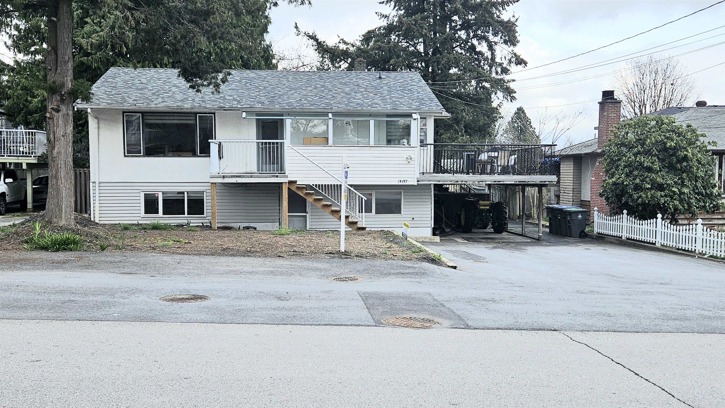 106a Avenue, Surrey, BC V3T 2E4