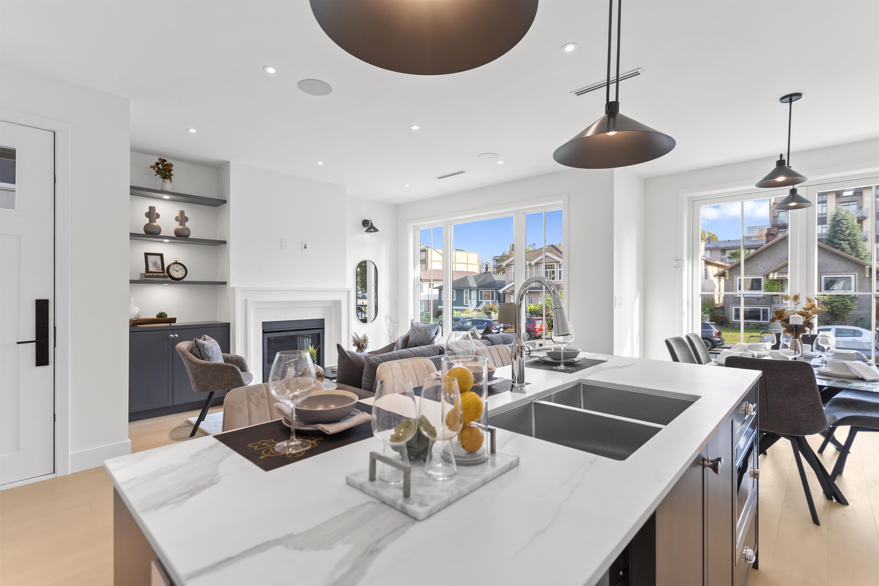 4313 Albert Street #1, Burnaby, BC V5C 2E9