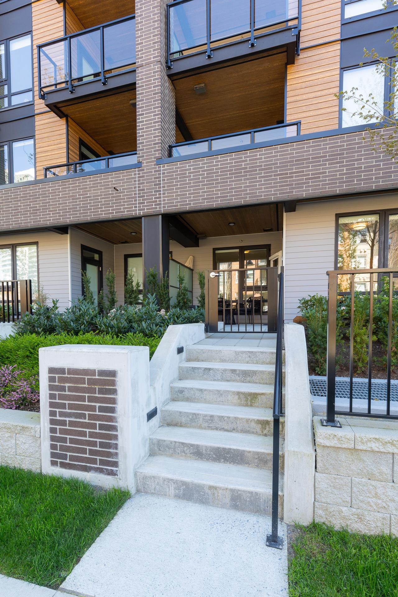 615 Cottonwood Avenue #105, Coquitlam, BC V3J 2S5