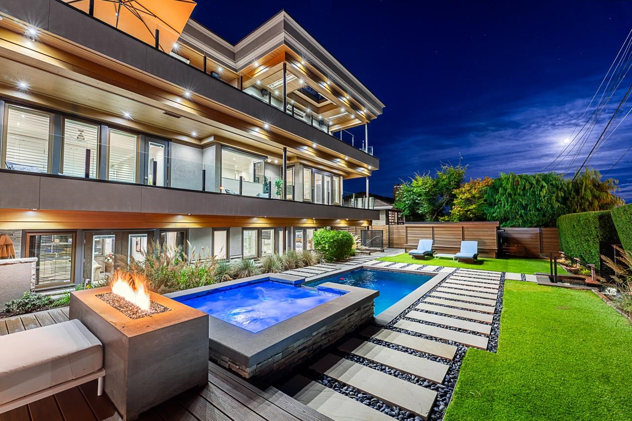 15567 Pacific Avenue, White Rock, BC V4B 1R8