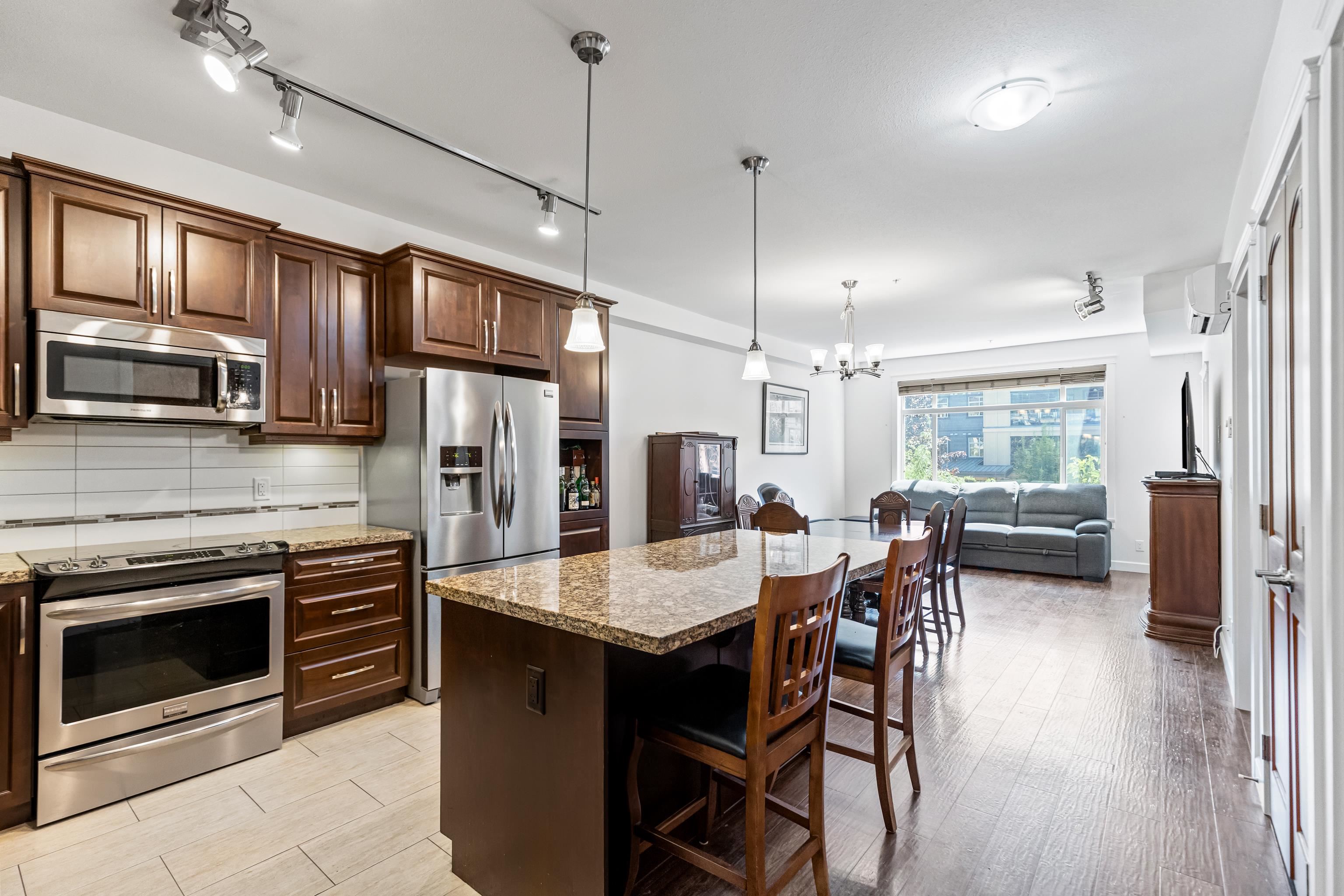 8258 207a Street #356, Langley, BC V2Y 0N4