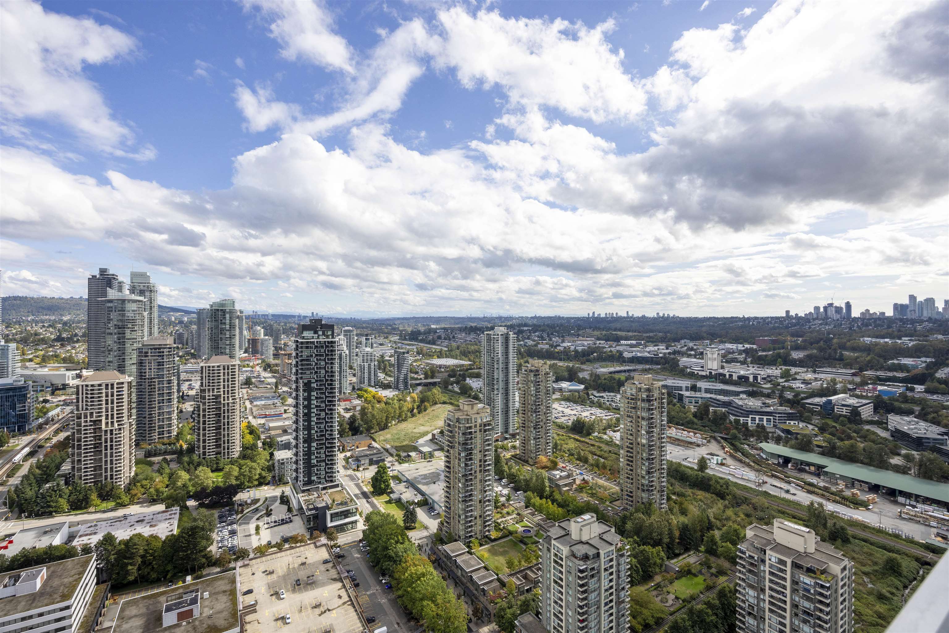 2186 Gilmore Avenue #4402, Burnaby, BC V5C 0N7