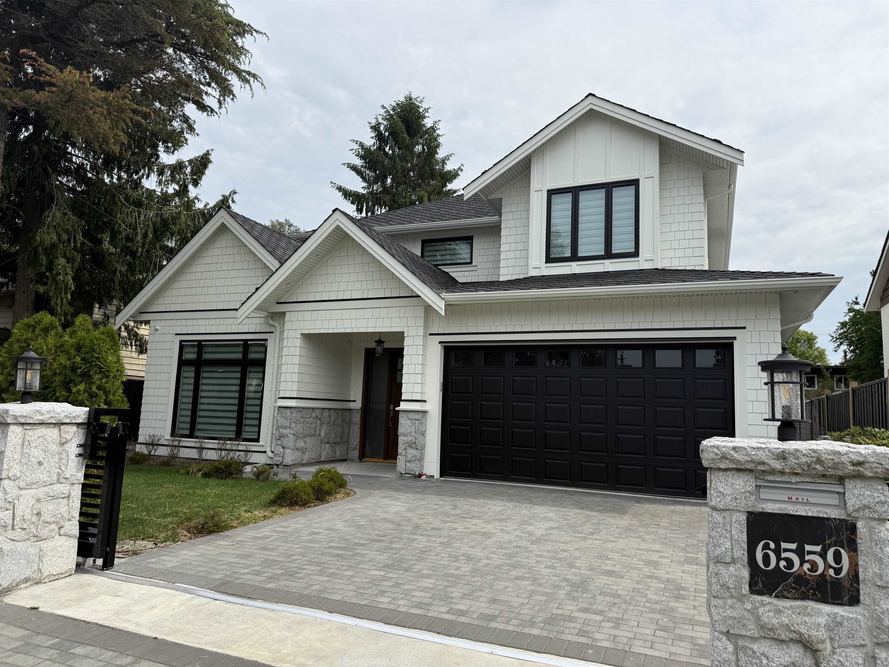 6559 Azure Road, Richmond, BC V7C 2S1