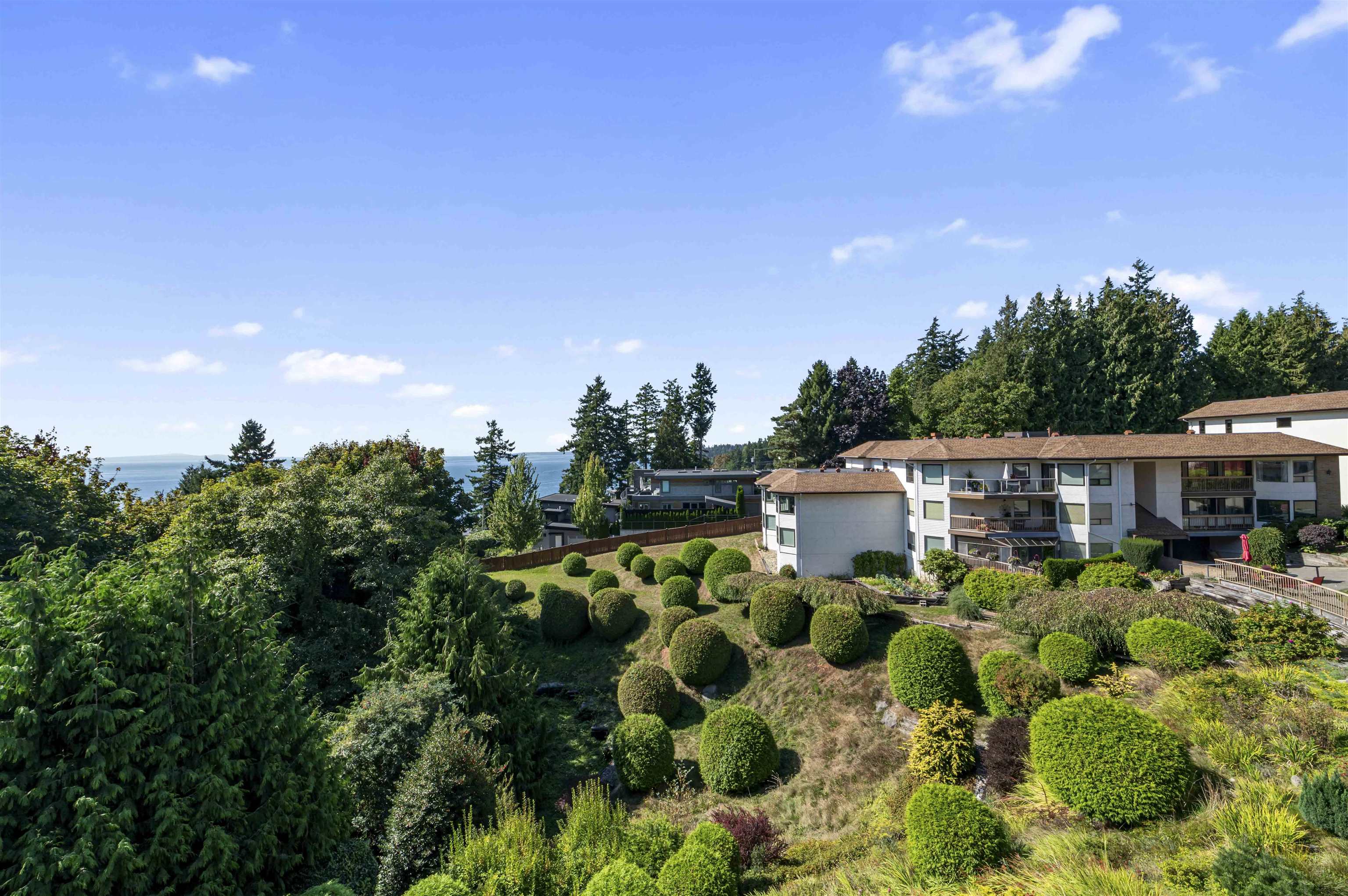 1350 Vidal Street #406, White Rock, BC V4B 5G6
