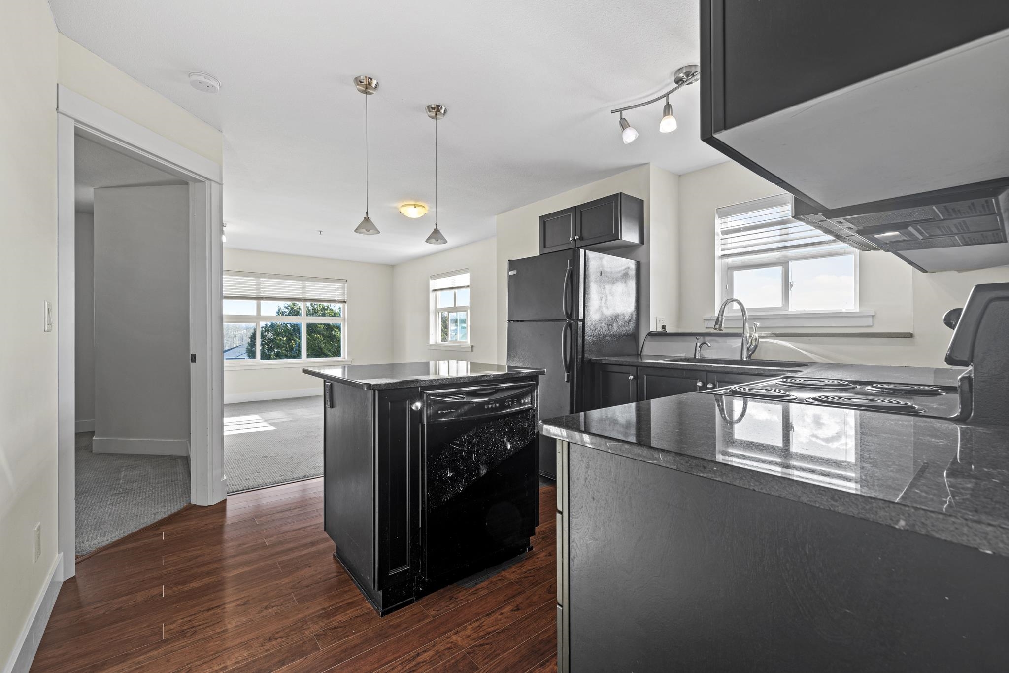 30525 Cardinal Avenue #319, Abbotsford, BC V2T 0A8