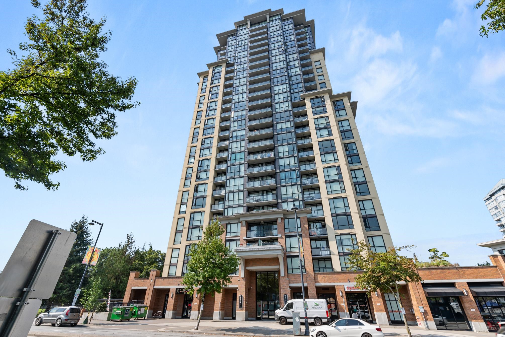 10777 University Drive #1903, Surrey, BC V3T 0E6