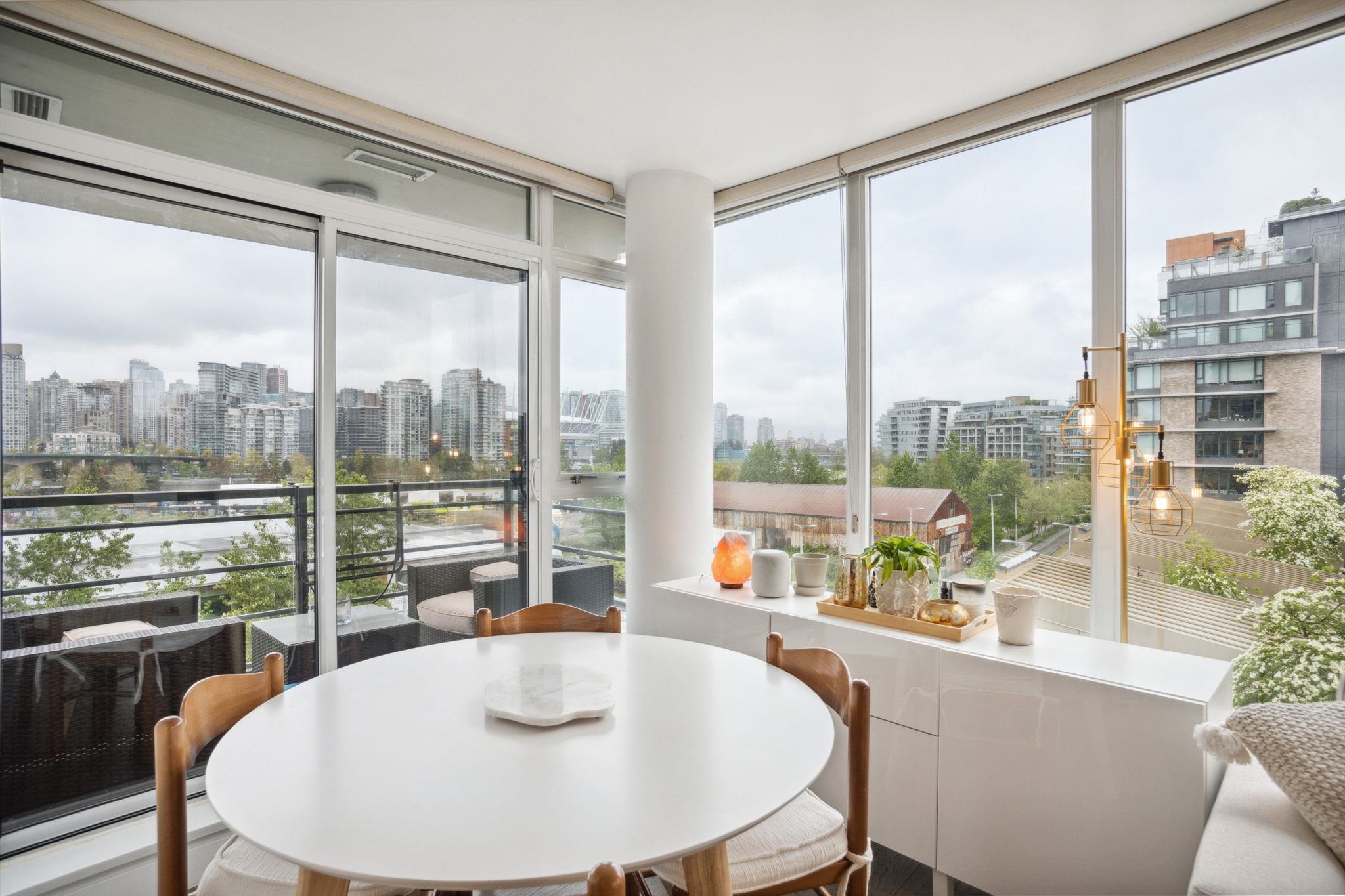 288 West 1st Avenue #707, Vancouver, BC V5Y 0E9