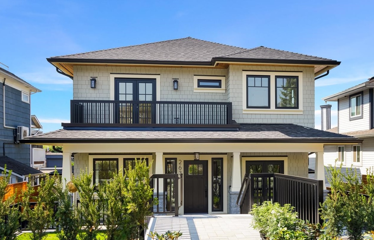 263 6th Street West, North Vancouver, BC V7M 1K7